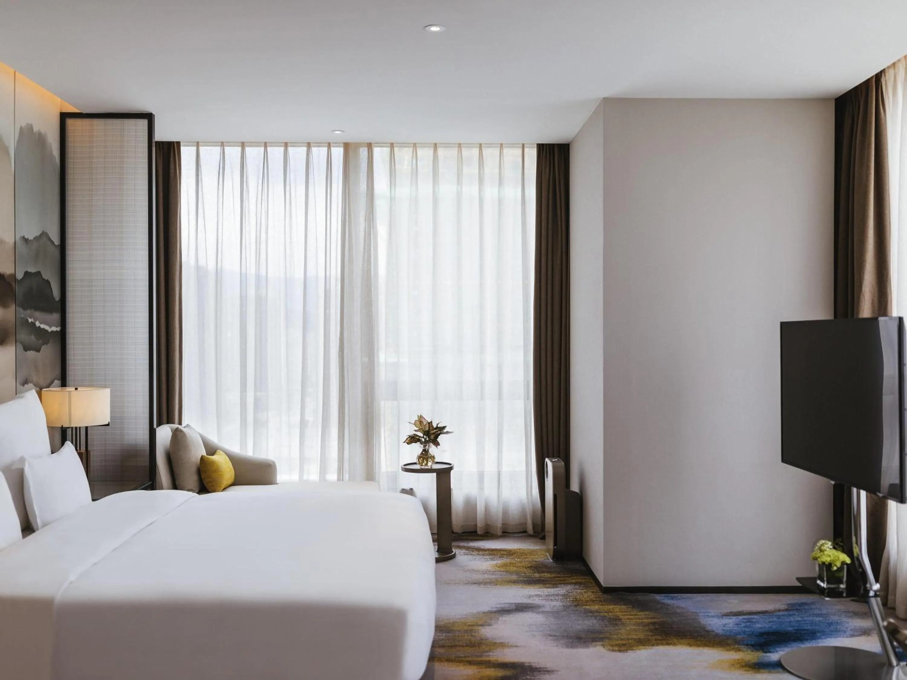 Deluxe King Suite with Lounge Access in Pullman Fuzhou Tahoe