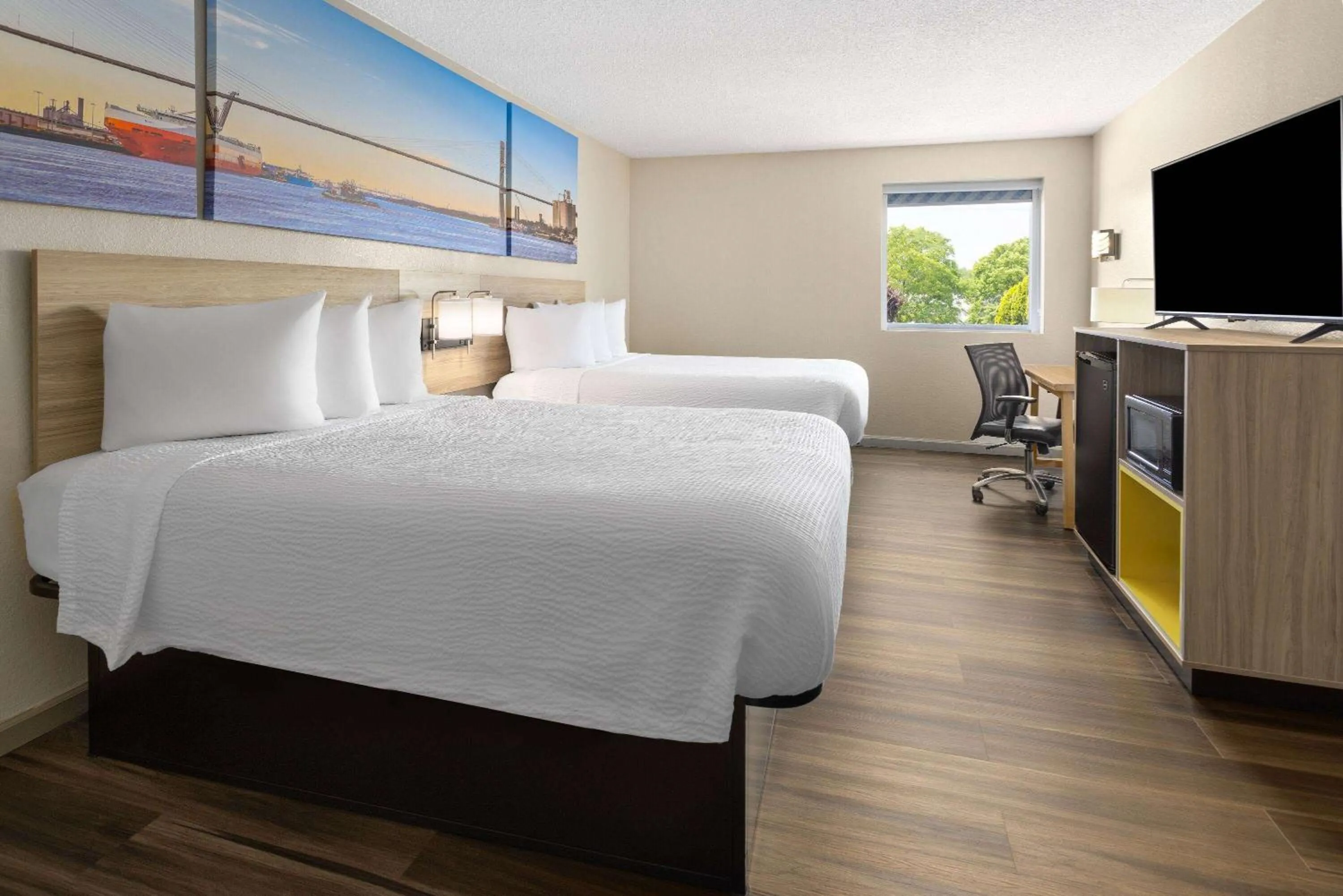 Double Room with Two Double Beds - Non-Smoking in Days Inn by Wyndham Aberdeen