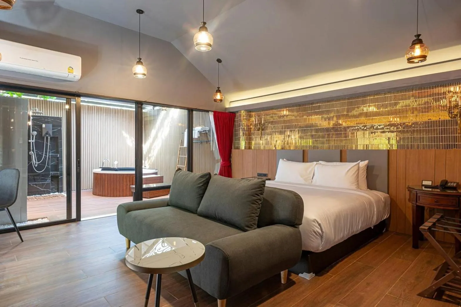 One-Bedroom Villa in Bangkok Oasis Hotel