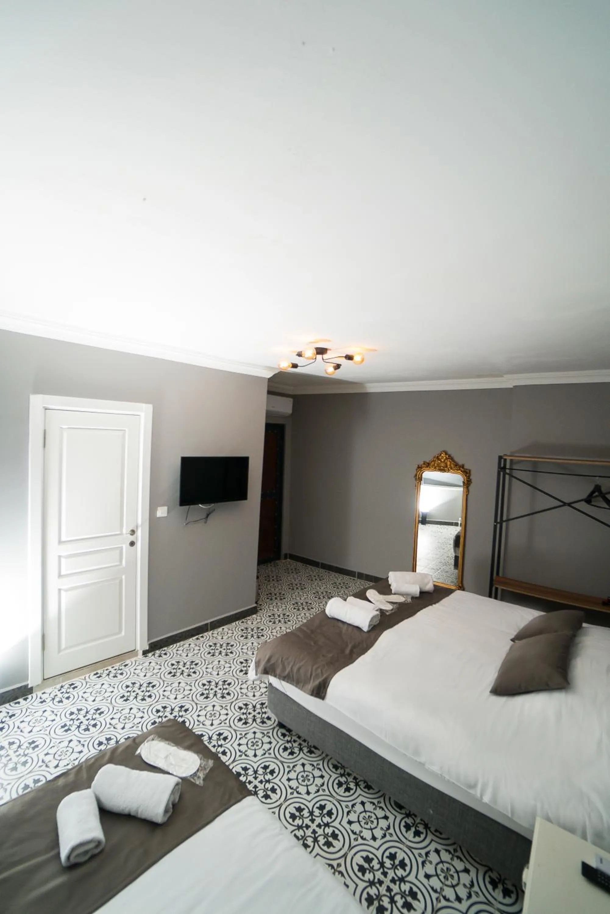 Apartment with Terrace - Annex in HHK Hotel