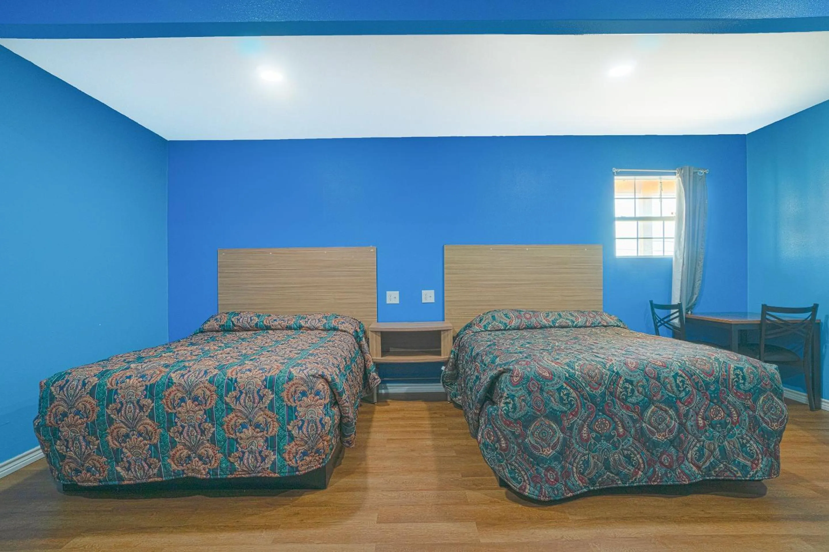 2 Full Bed Smoking in Plaza Motel Corpus Christi by OYO