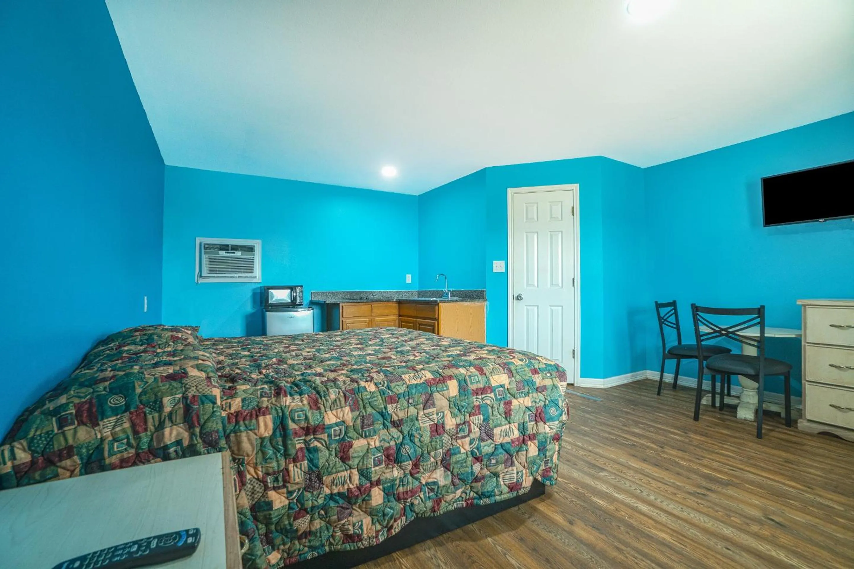 King Room in Plaza Motel Corpus Christi by OYO