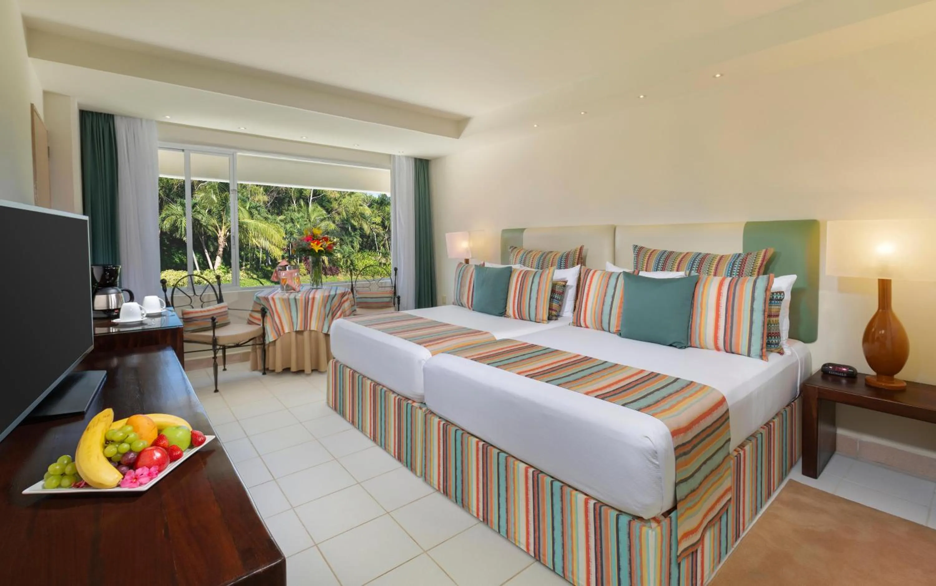 Standard Partial View Room in Grand Oasis Palm - All inclusive