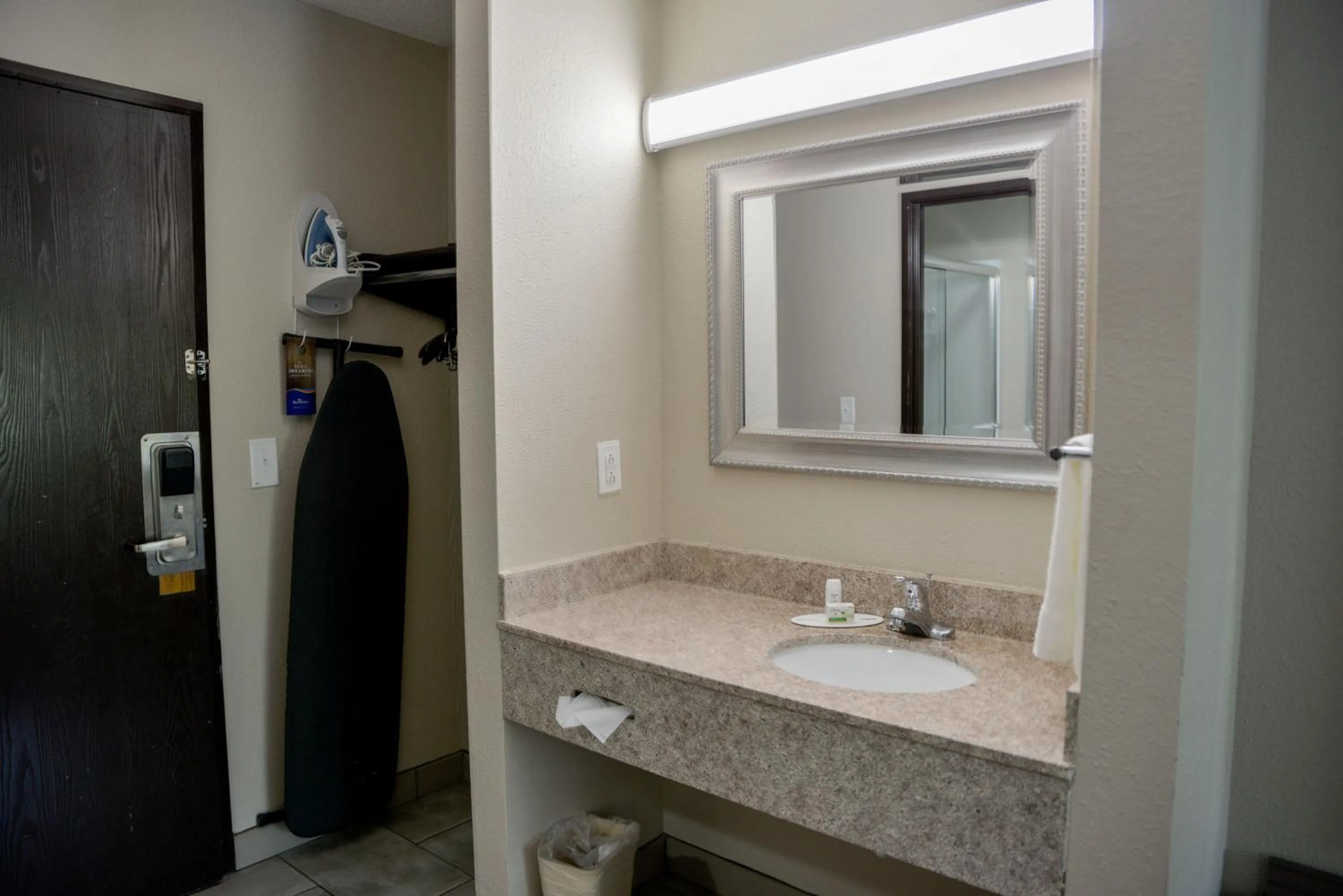 King Studio Suite - Non-Smoking in Baymont by Wyndham O'Fallon St. Louis Area