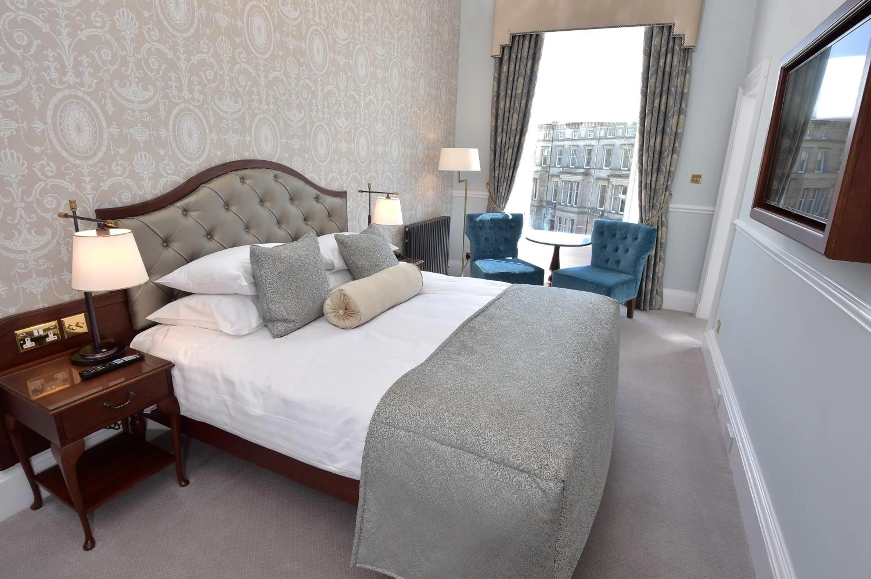 Superior King  in The Bonham