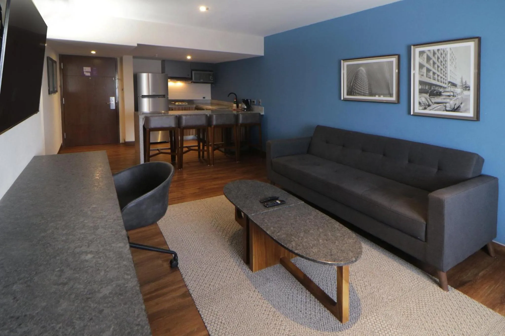 Two-Bedroom Double Suite with Two Double Beds in Hotel Indigo Guadalajara Expo by IHG