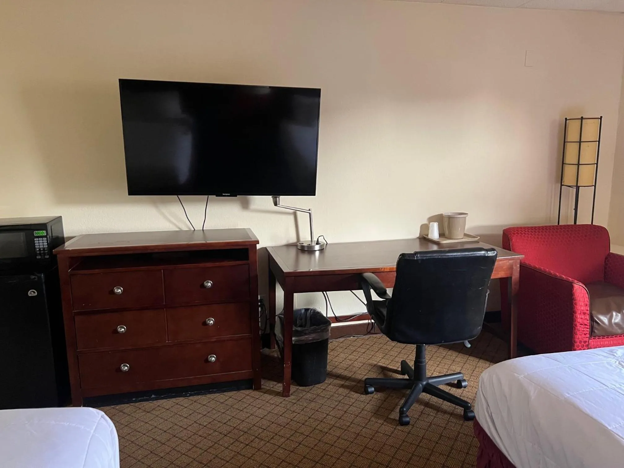 King Room with Poolside View - Non-Smoking in Clarion Hotel & Conference Center Lansing West