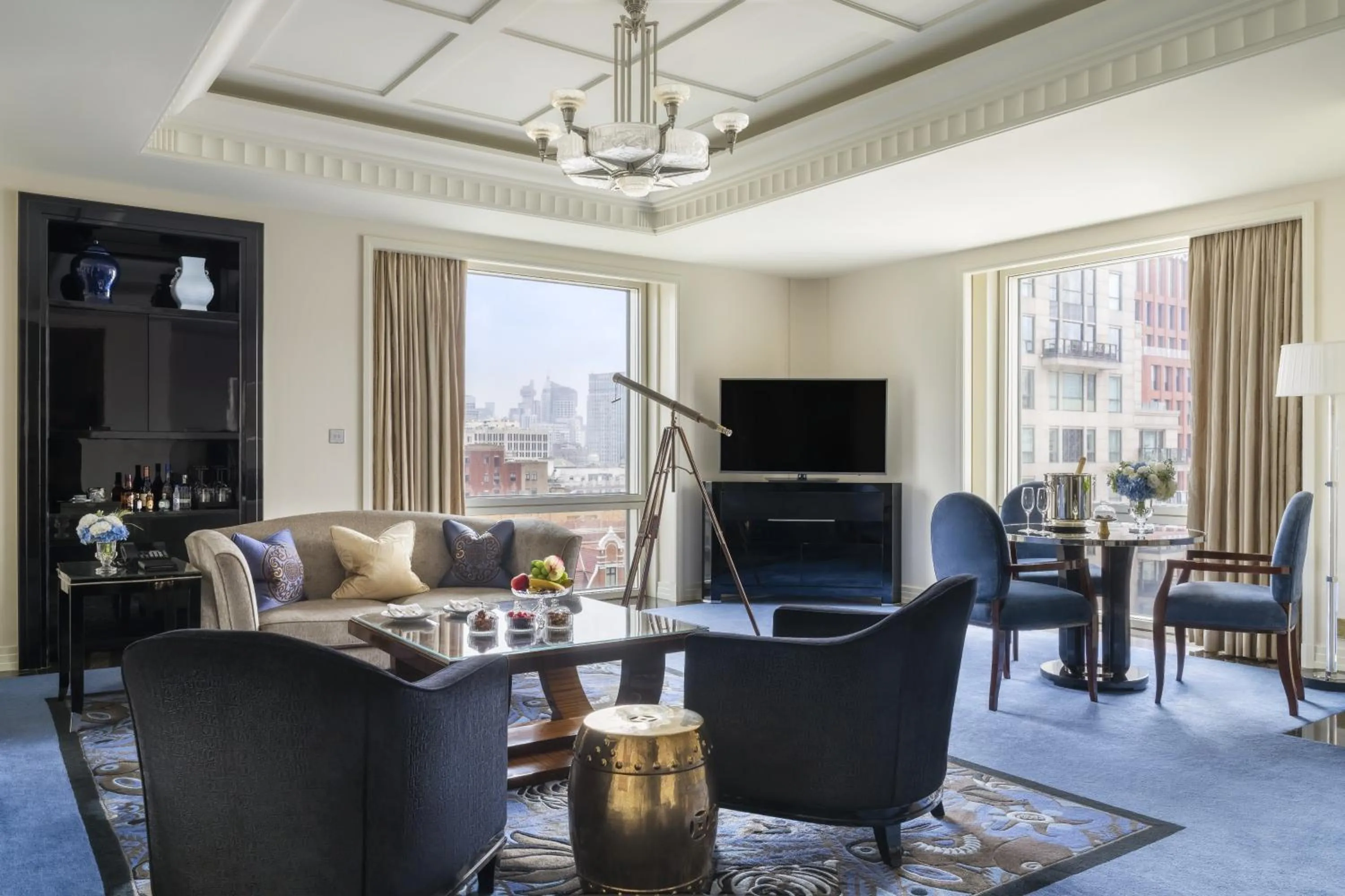 Grand Deluxe Suite in The Peninsula Shanghai