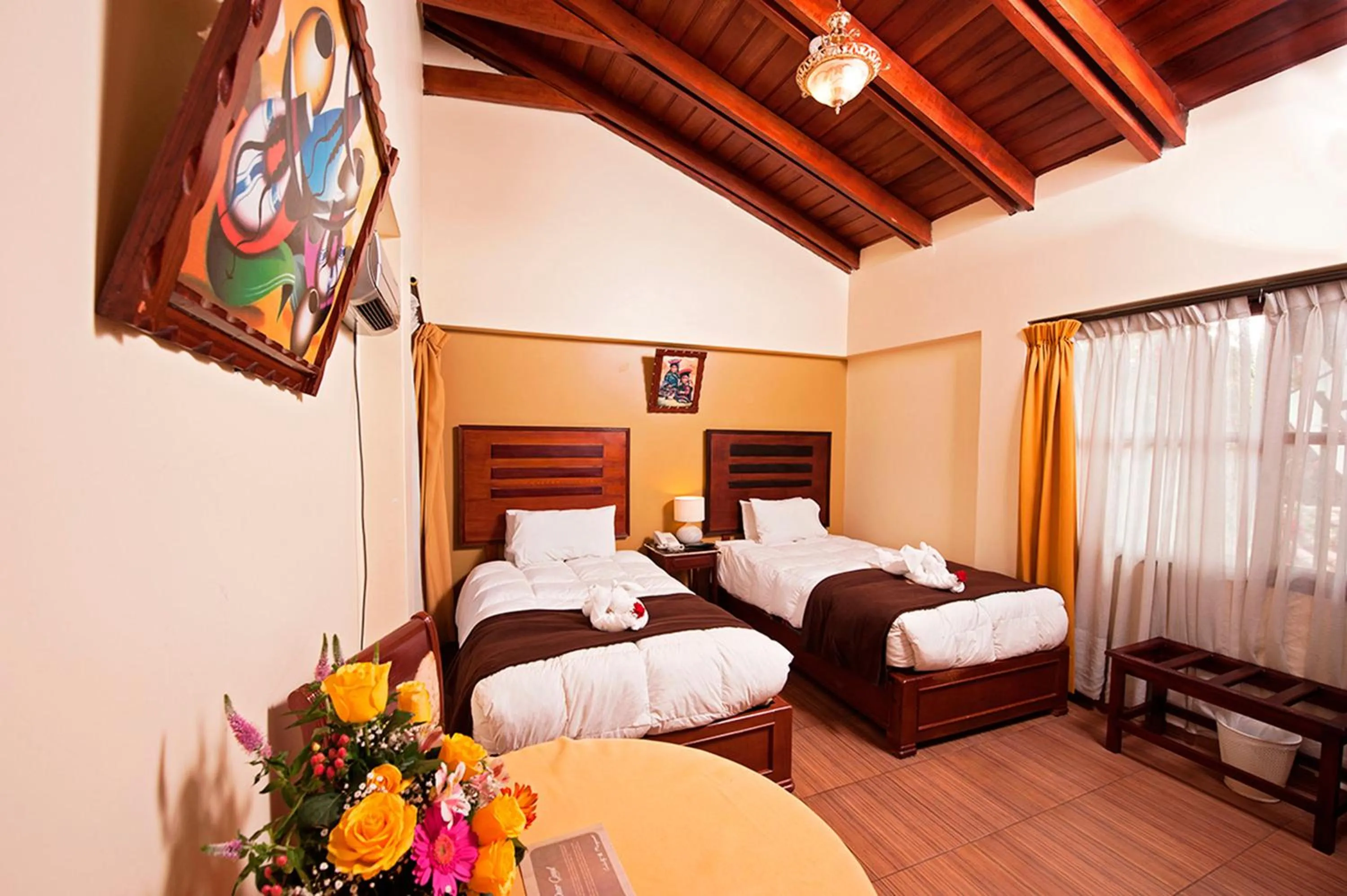 Twin Room in Hotel Mabey Urubamba