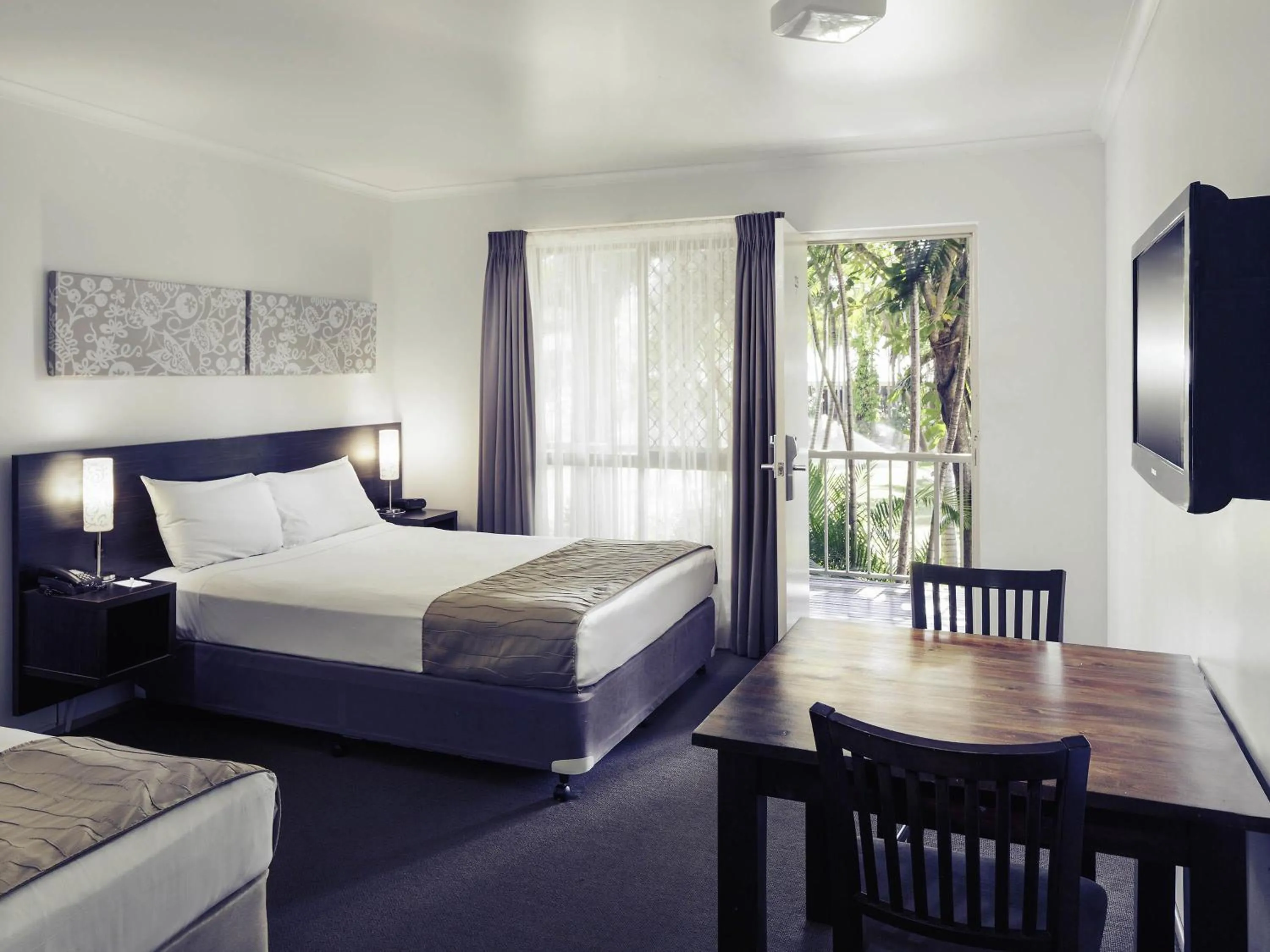 Standard Twin Room in Mercure Townsville