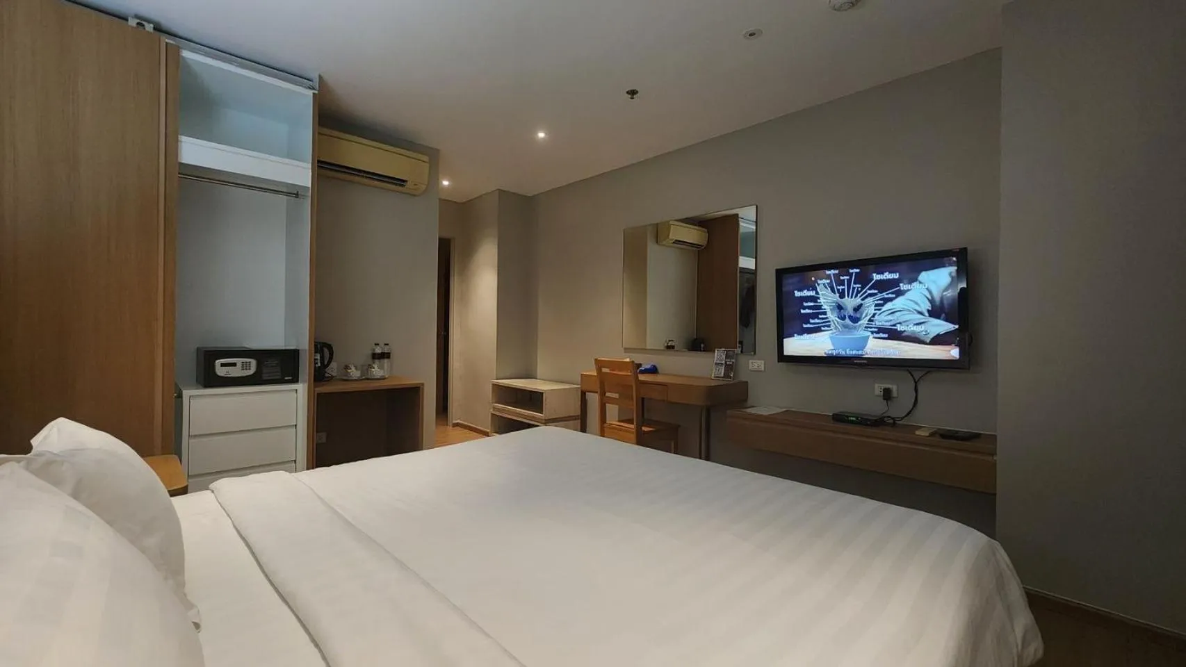 Executive Two-Bedroom Suite in Brighton Hotel Bangkok