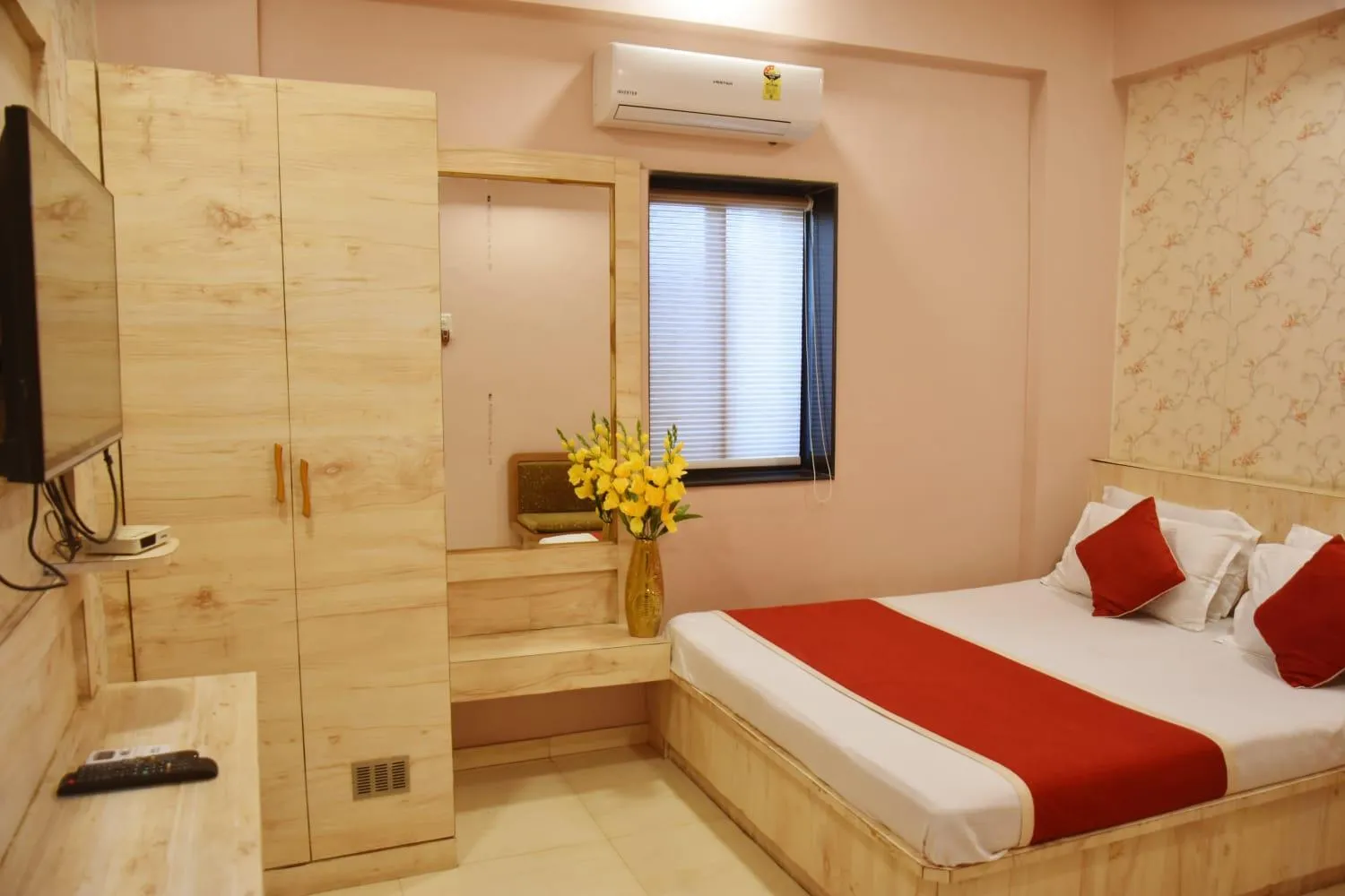 Deluxe Double Room with Balcony - single occupancy in Hotel Saideep Villas, Shirdi