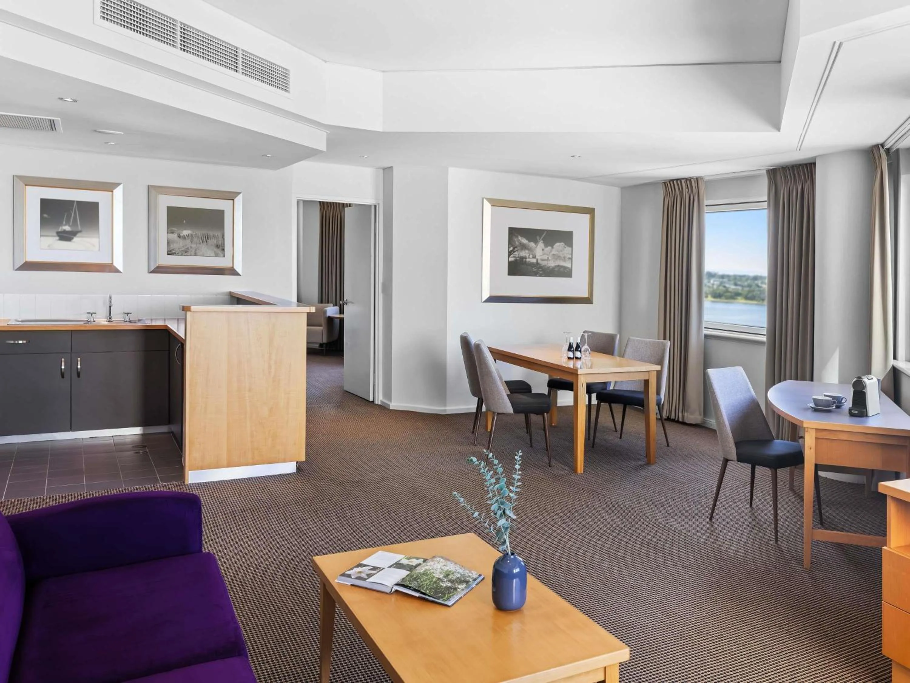Superior King Suite in Novotel Perth Langley