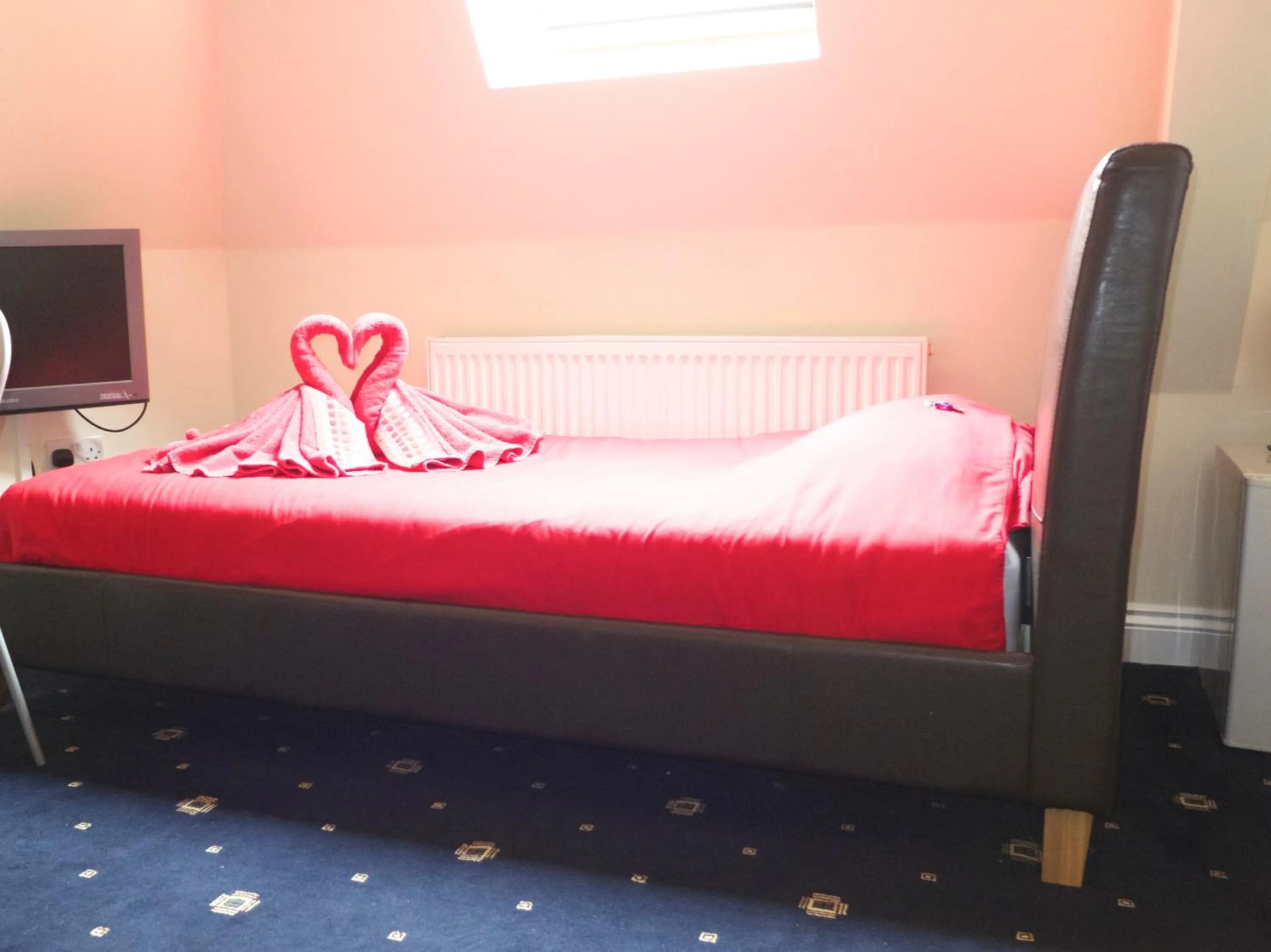 Single Room in Beaconsfield Hotel