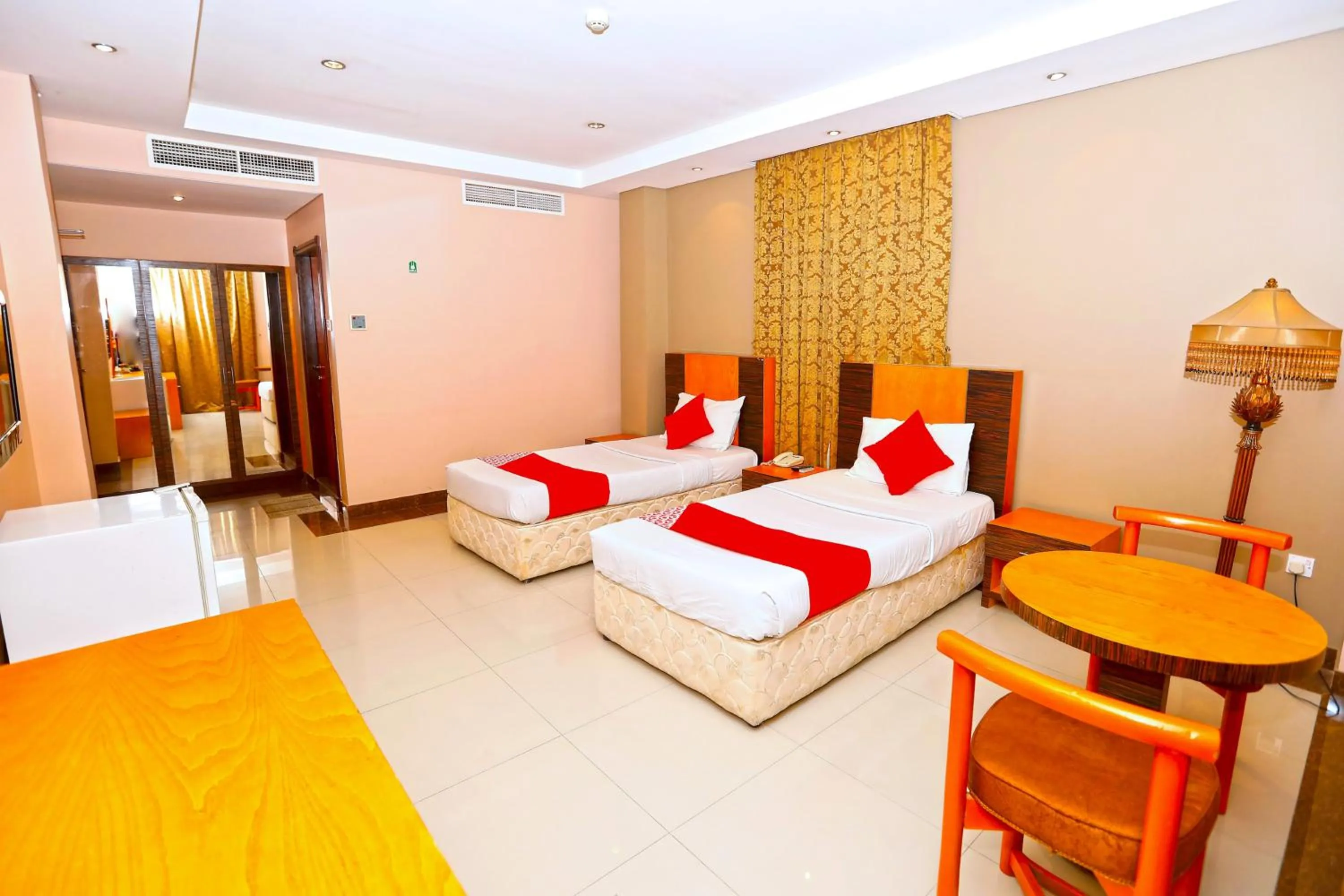 Deluxe Twin Room in Sea Shell Hotel