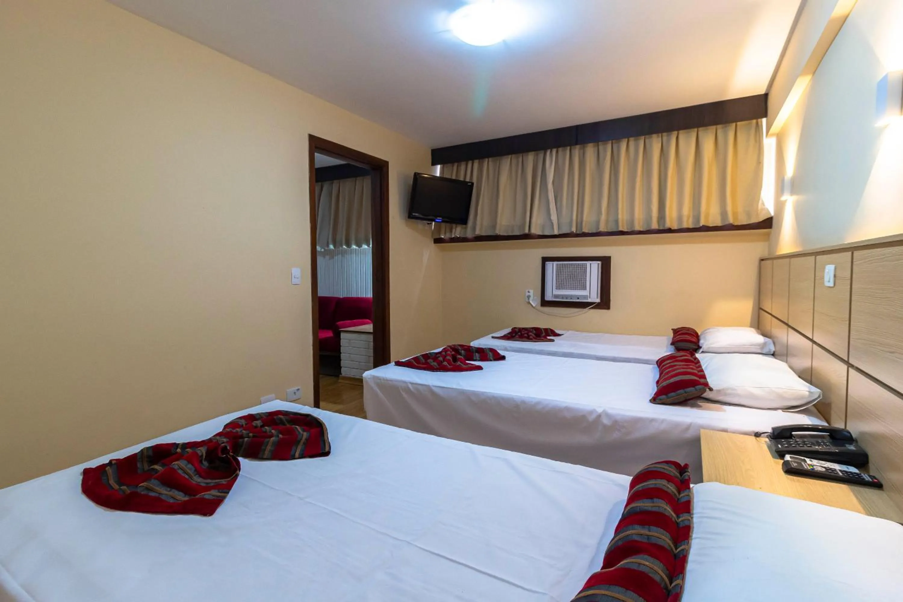 Standard Triple Room in Hotel Nacional Inn Curitiba Estação Shopping