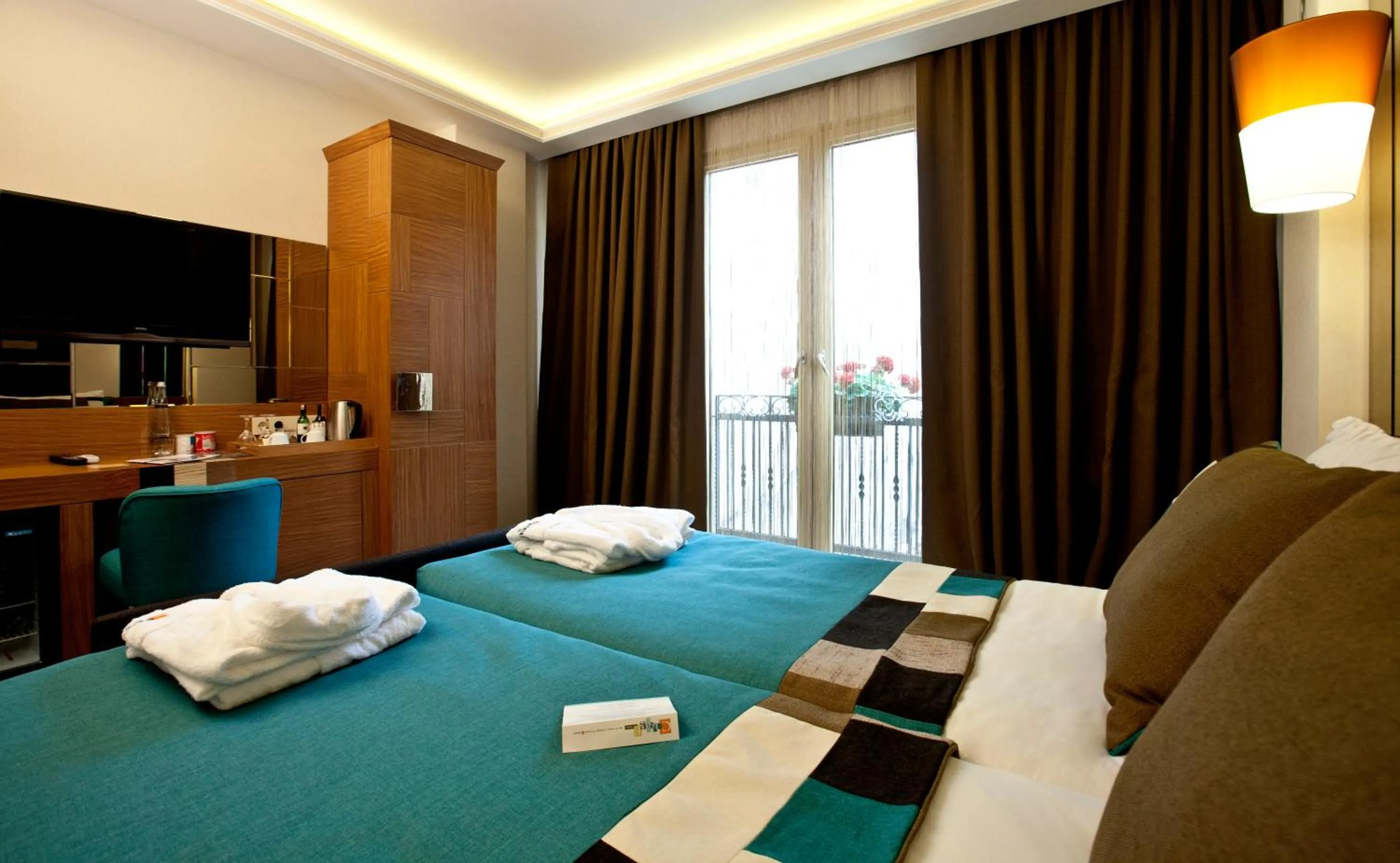 Double or Twin Room in Collage Taksim Hotel