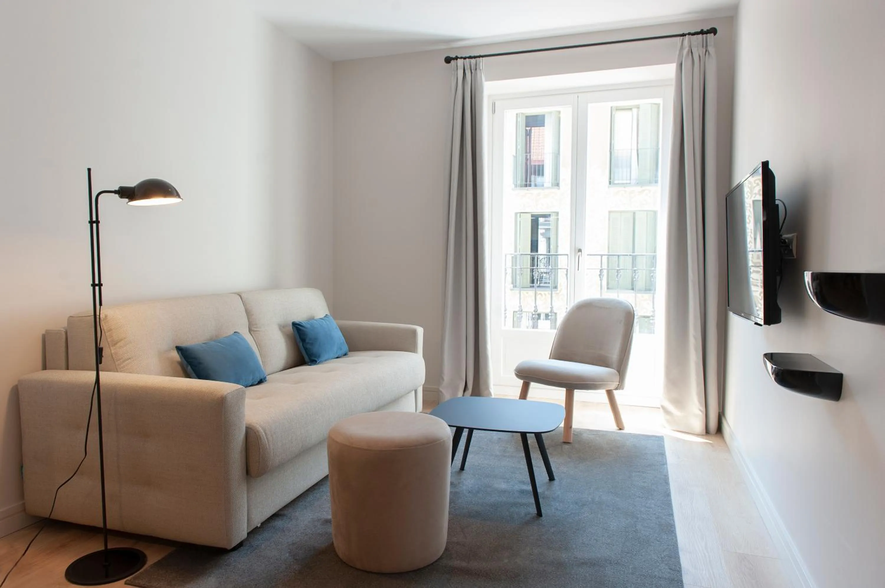 One-Bedroom Apartment in MH Apartments Central Madrid