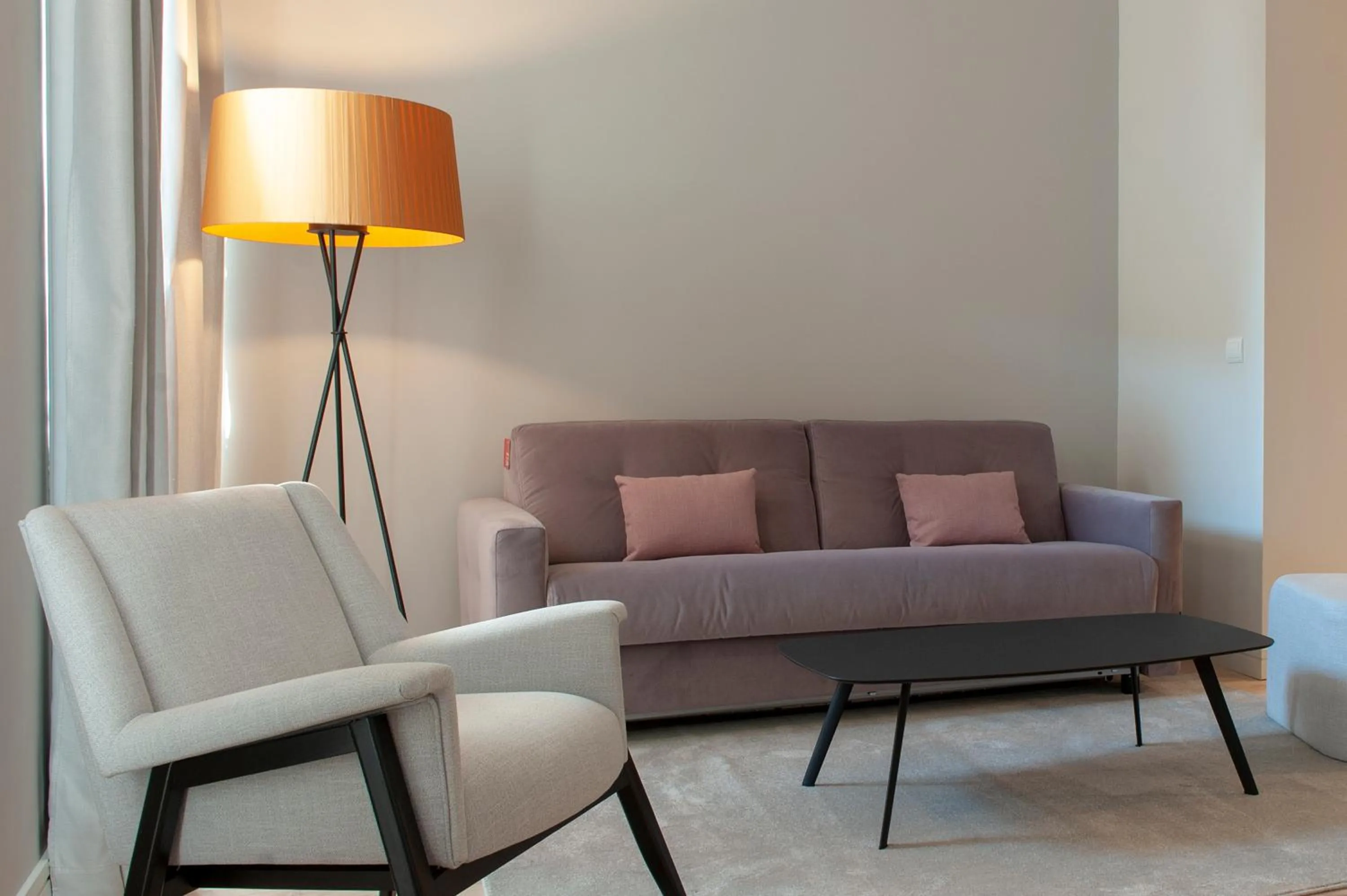 One-Bedroom Penthouse in MH Apartments Central Madrid