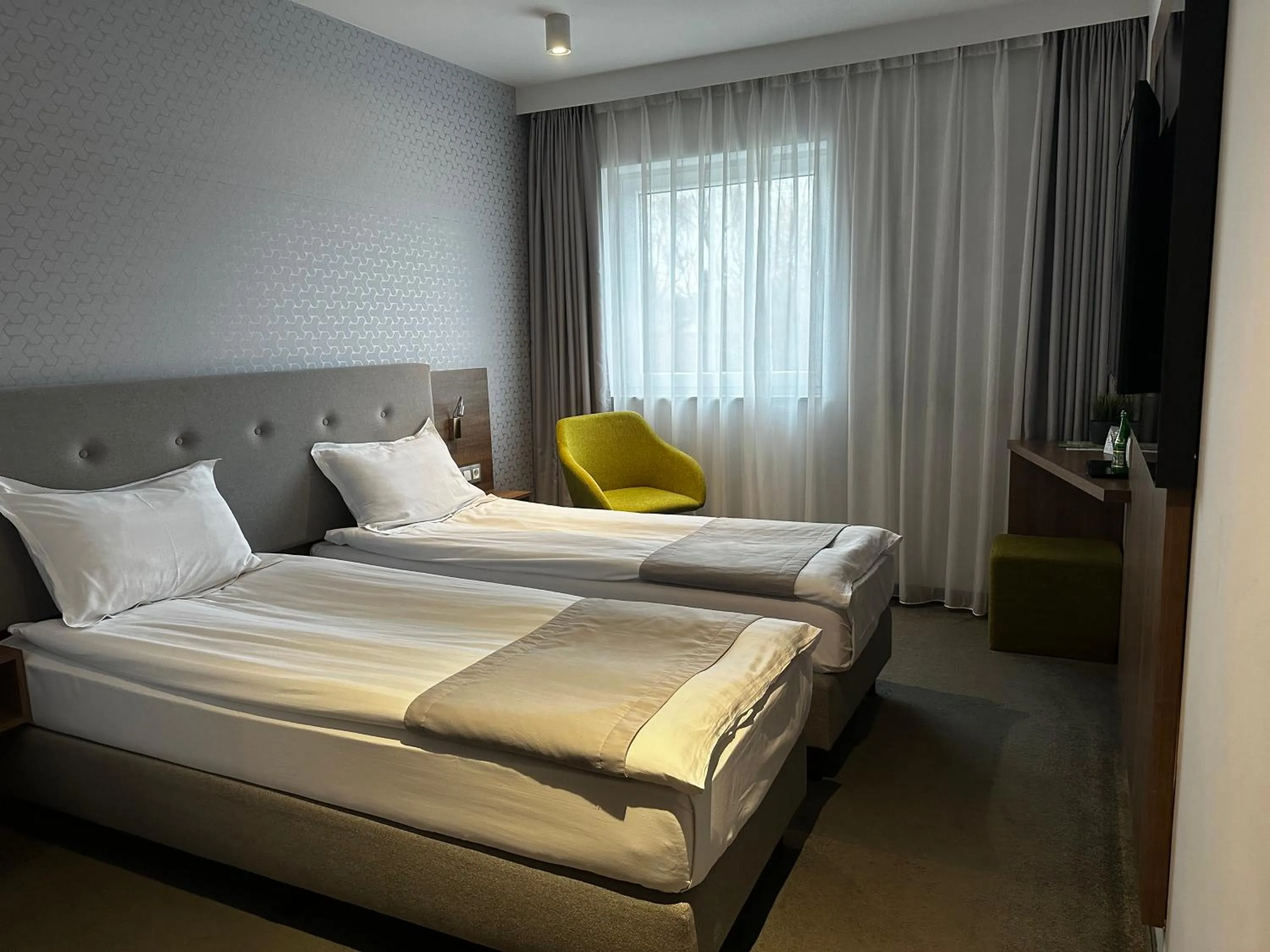 Twin Room in Abton Hotel