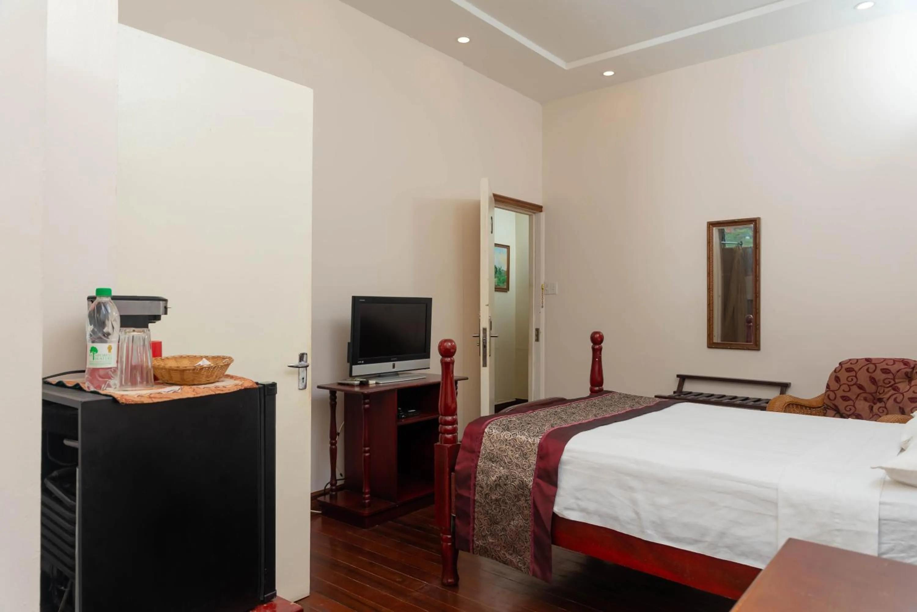 Economy Room in Herdmanston Lodge Hotel