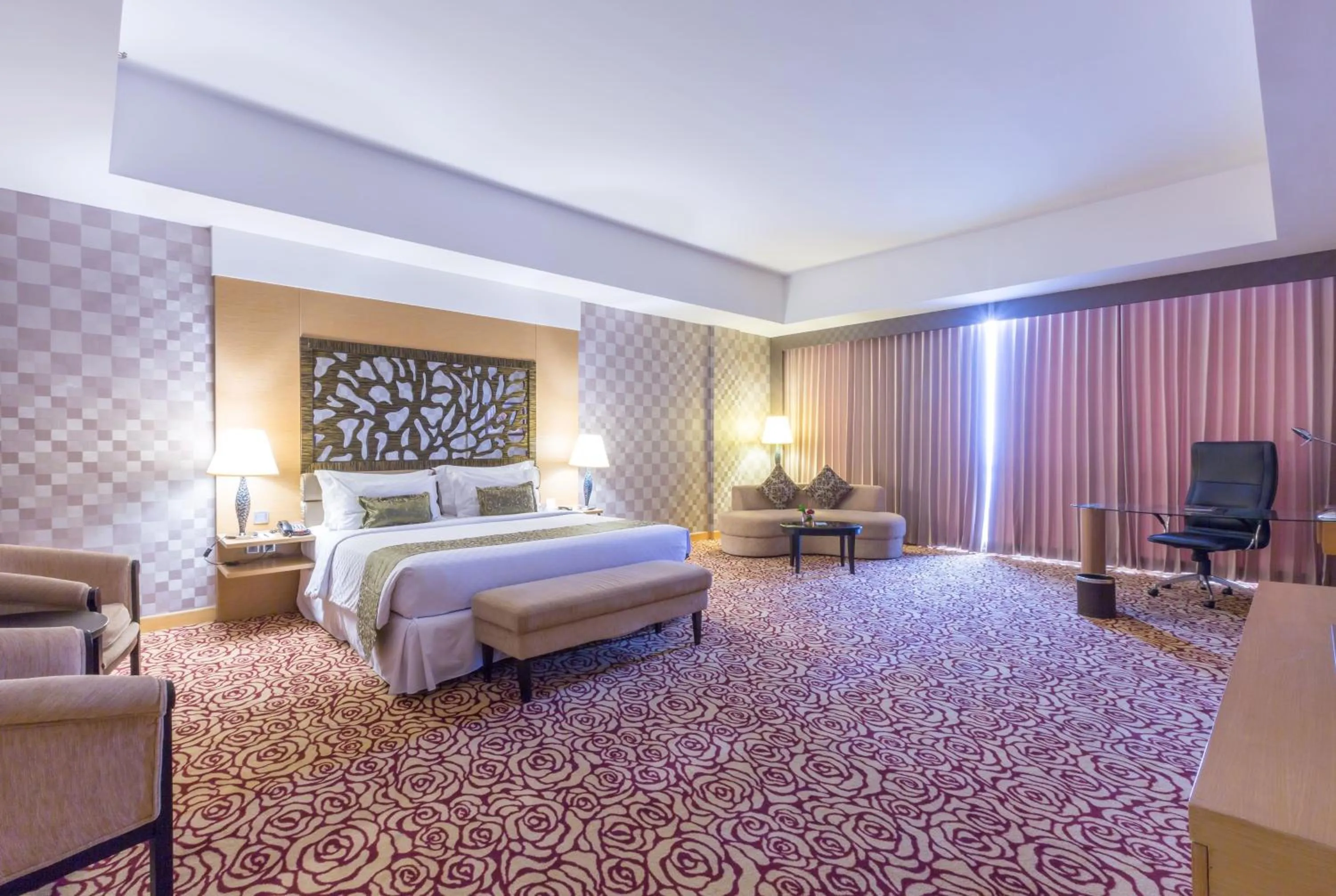 Executive King Room in Wyndham Surabaya