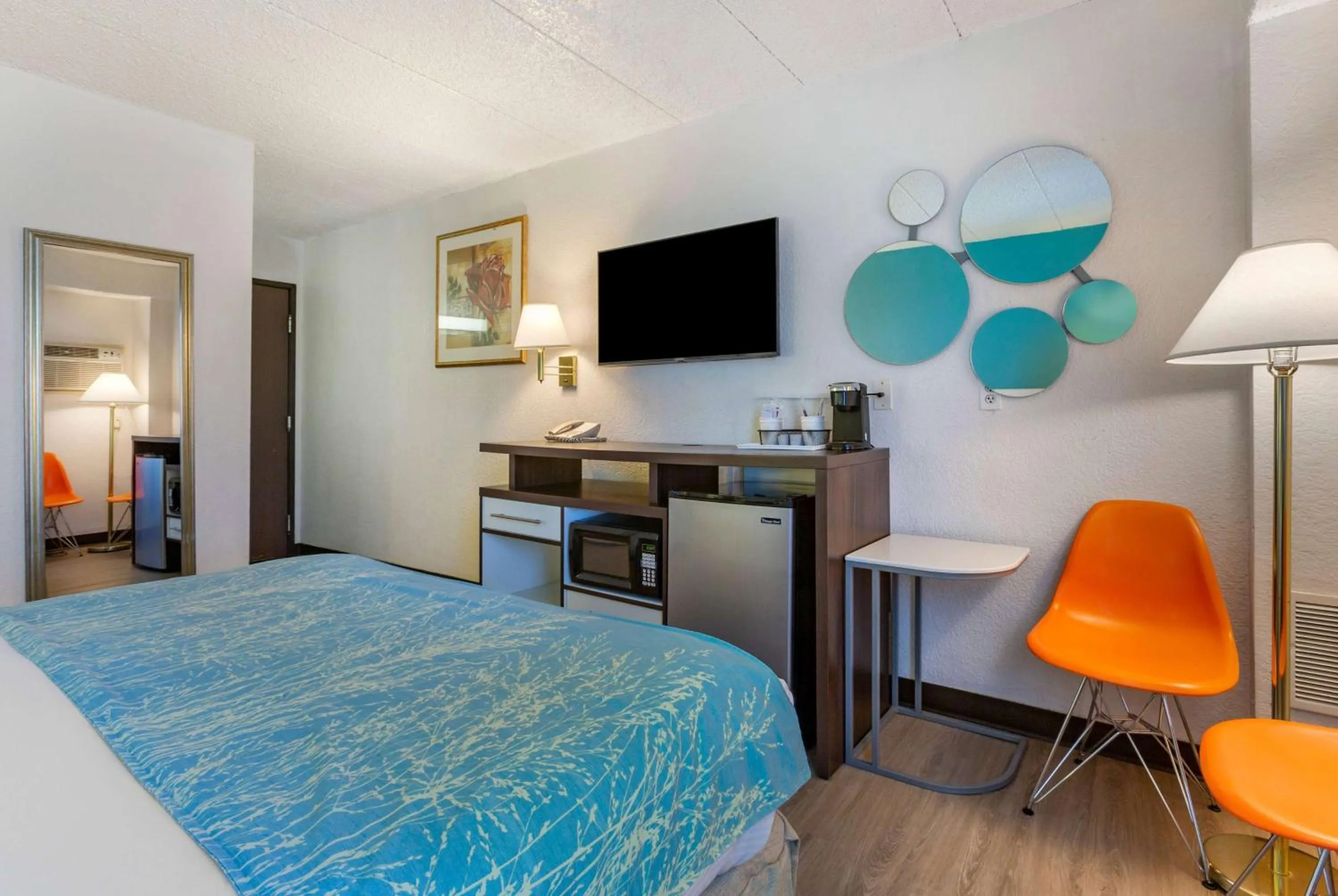 King Room- Non-Smoking in Howard Johnson by Wyndham Billings