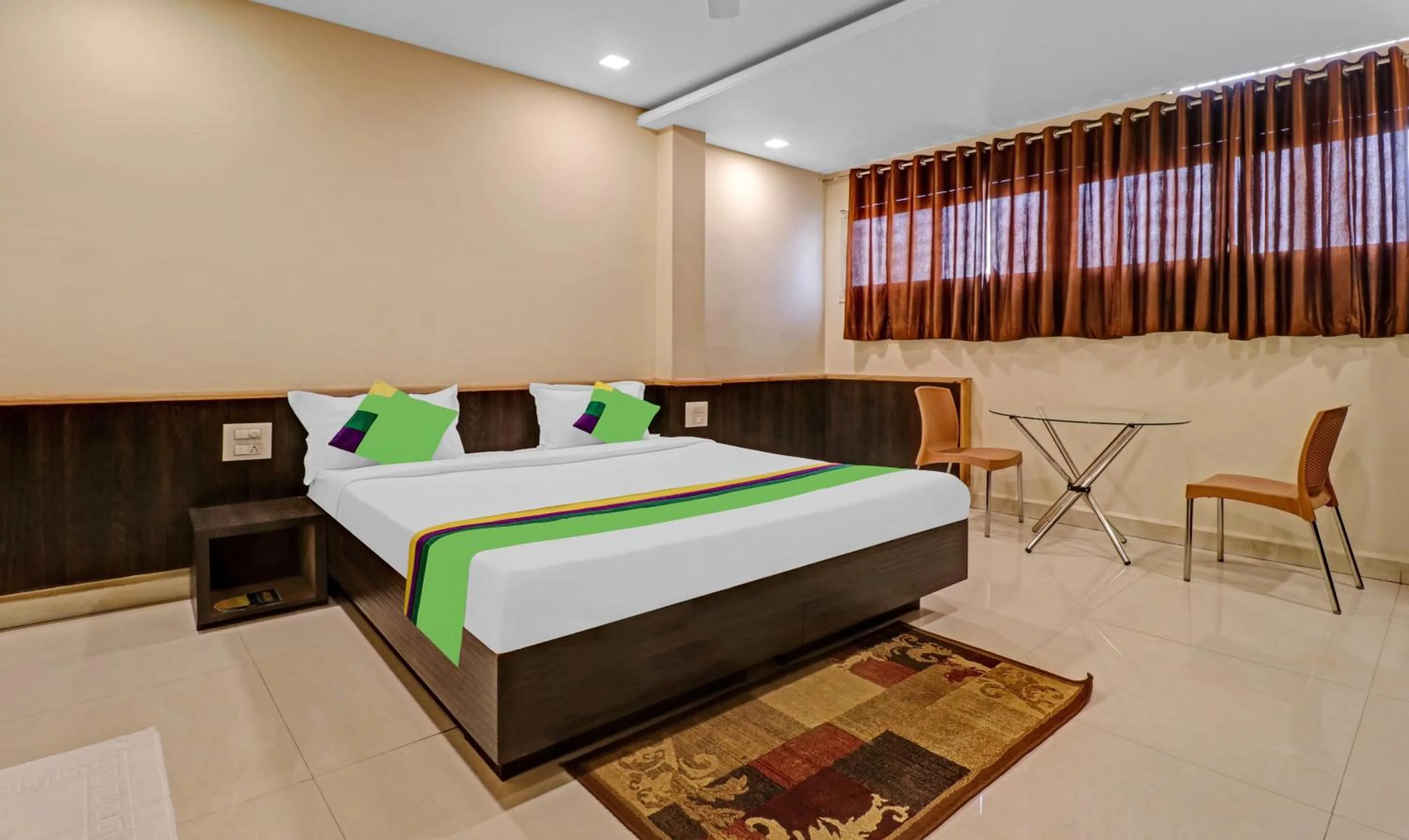 Deluxe Double Room - single occupancy in Treebo Surya Yatri Niwas