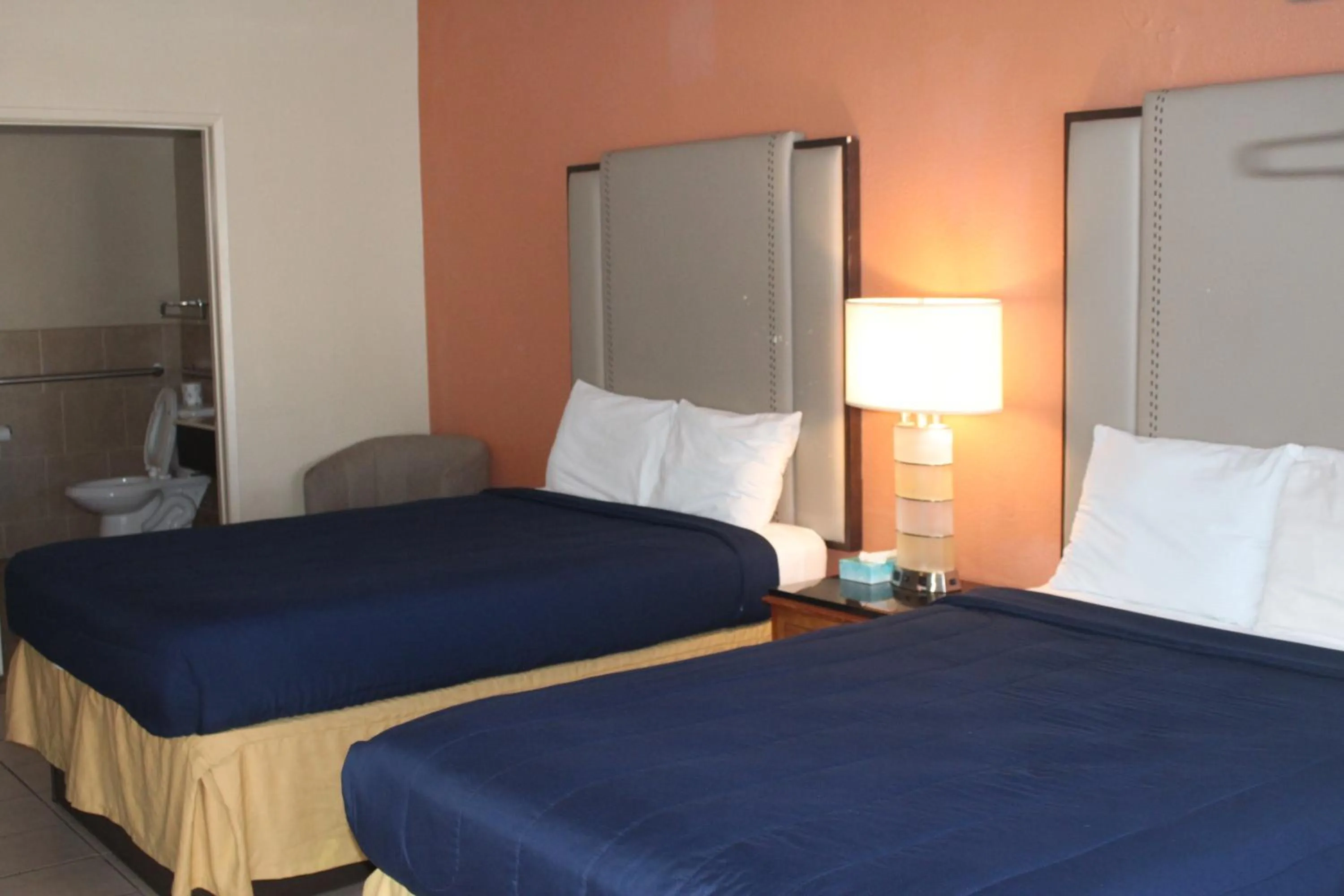 Double Room with Two Double Beds - Mobility Access/Non-Smoking in Travelodge by Wyndham Blythe