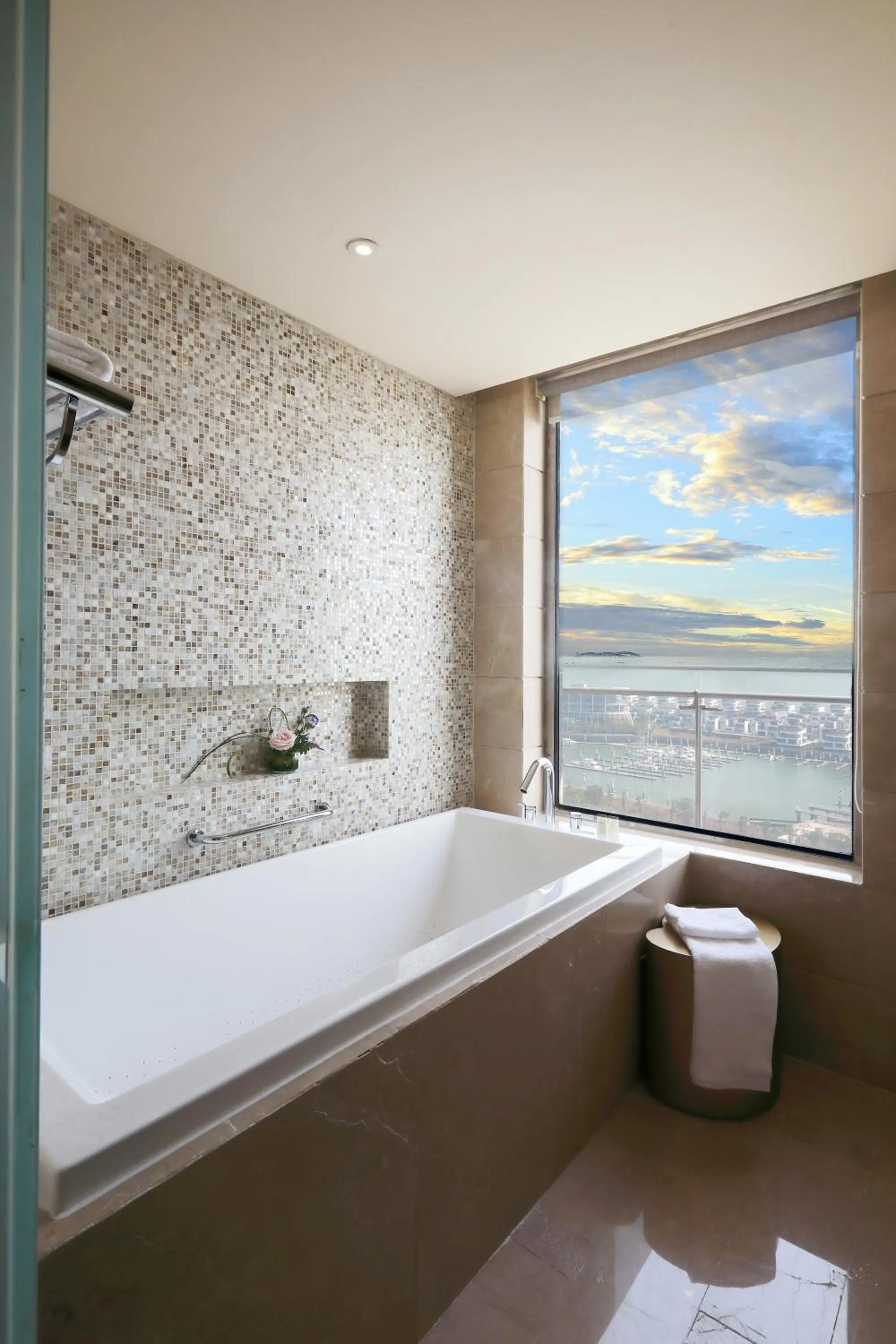 Deluxe Seaview Cartoon Theme Suite in Xiamen International Conference Center Hotel Prime Seaview Hotel