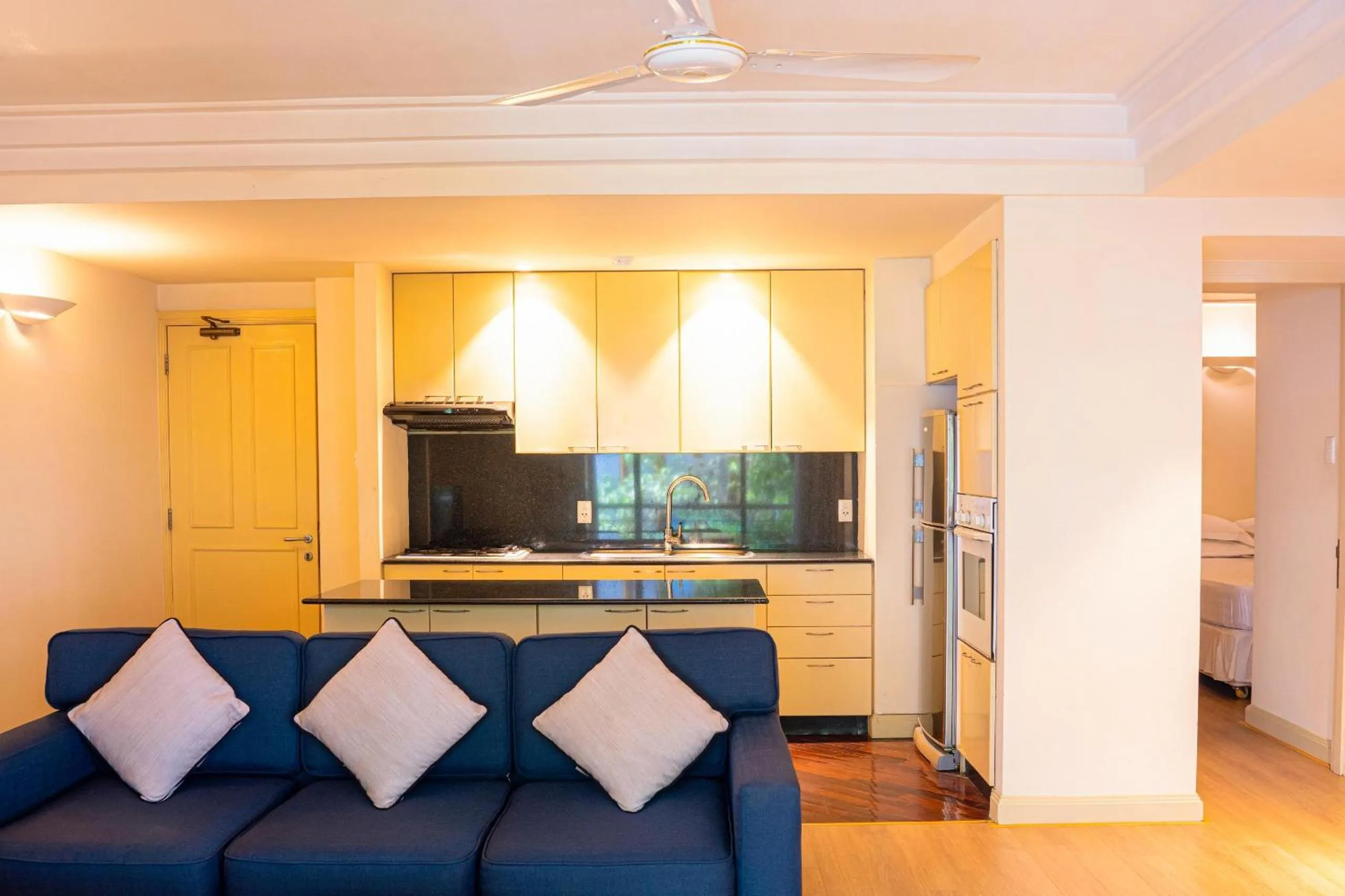 Two-Bedroom Apartment in Downtown Retro Serviced Apartment