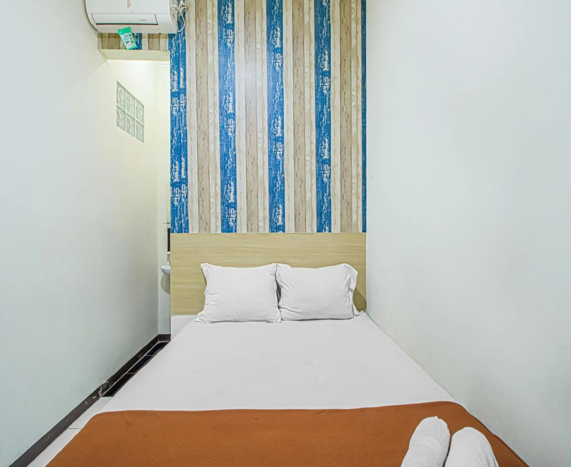 Double Room with Private Bathroom in Bantal Guling Alun Alun Bandung