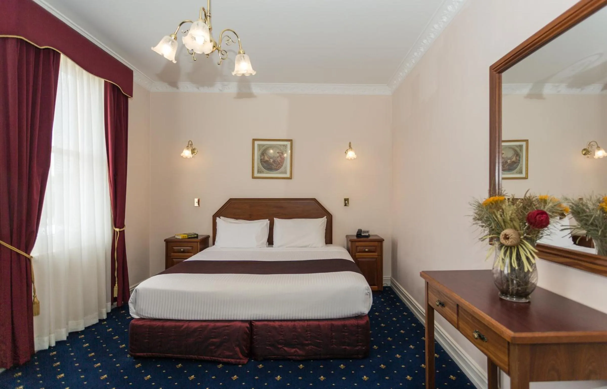 Standard King Room in Palais Royale