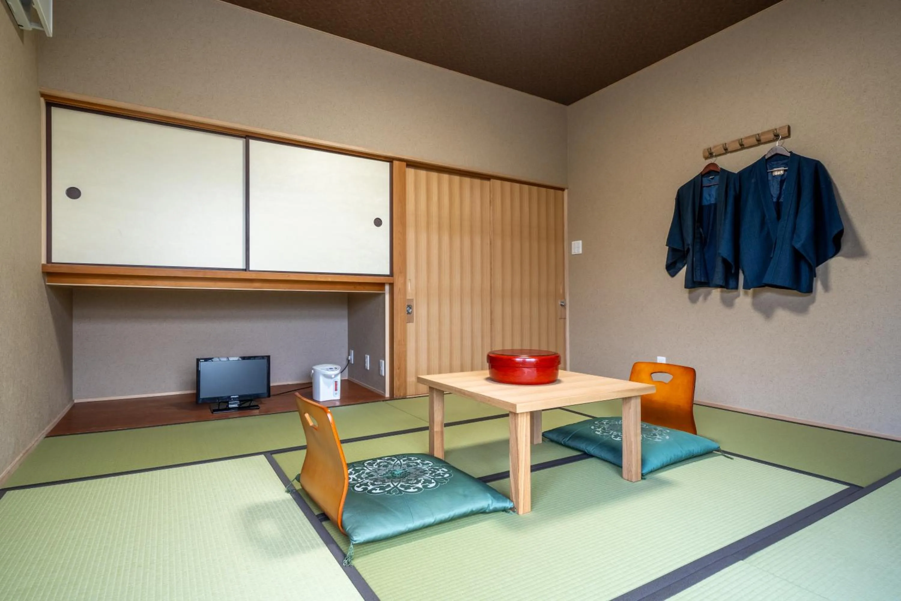 Quadruple Room with Shared Bathroom in Ryokan Yamazaki