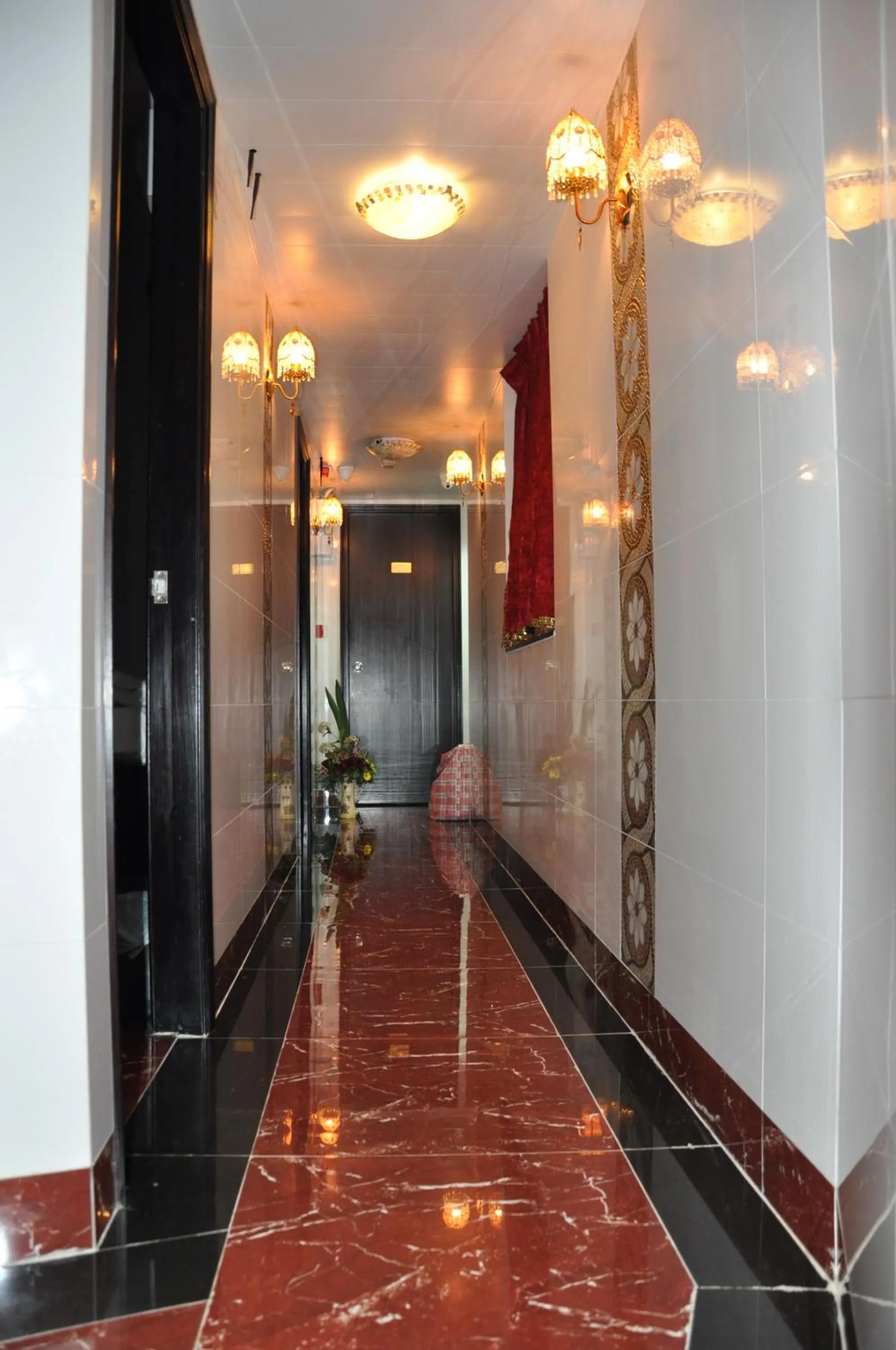 Standard Twin Room in Swiss Hostel