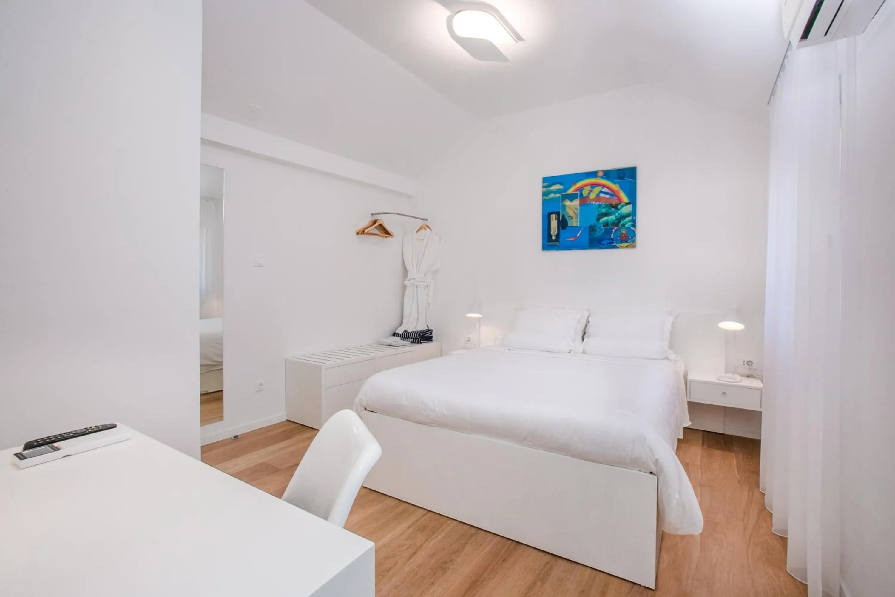 Small double room - Plinarska Street 75 in Divota Apartment Hotel