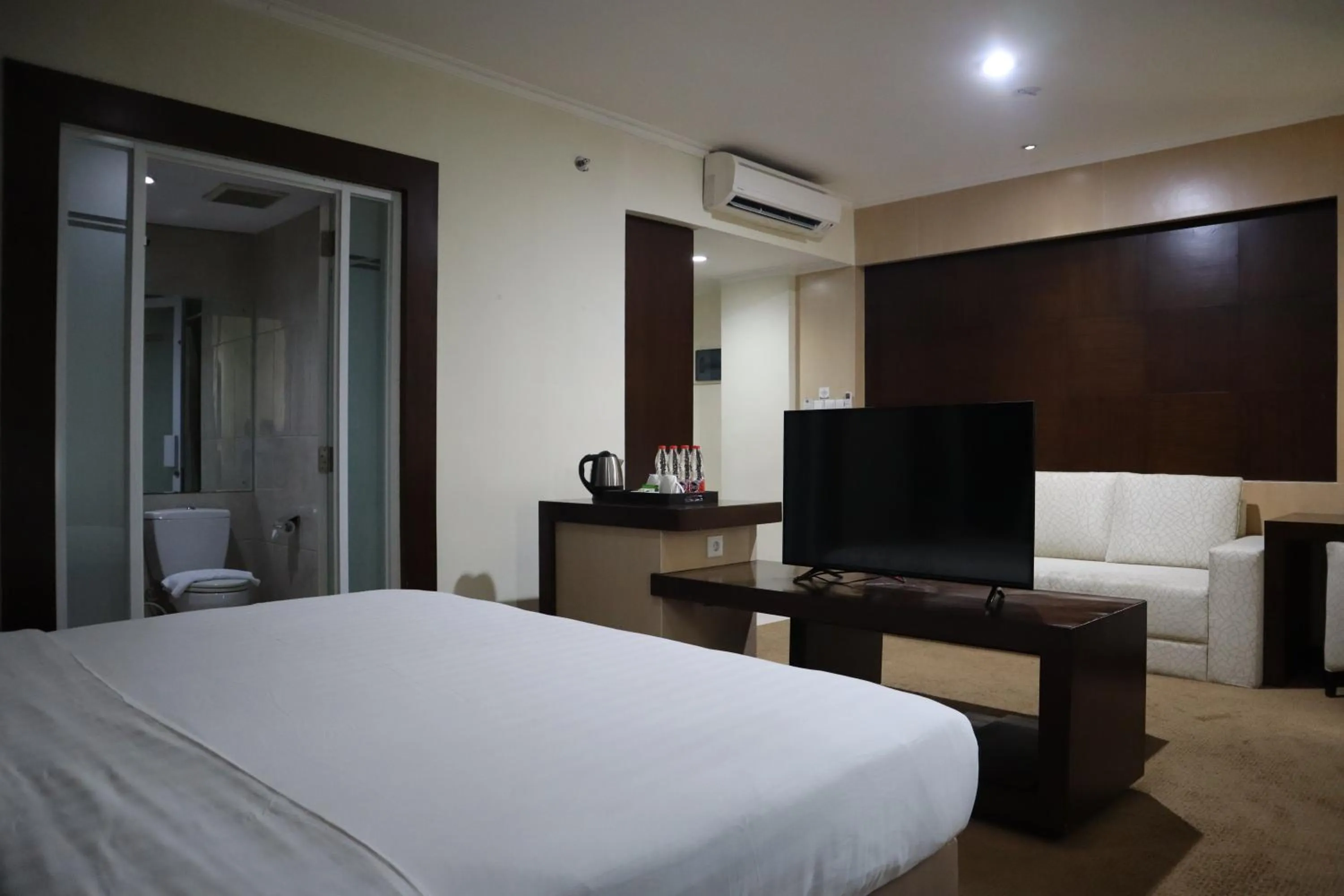 Suite in Hotel Dafam Pekalongan