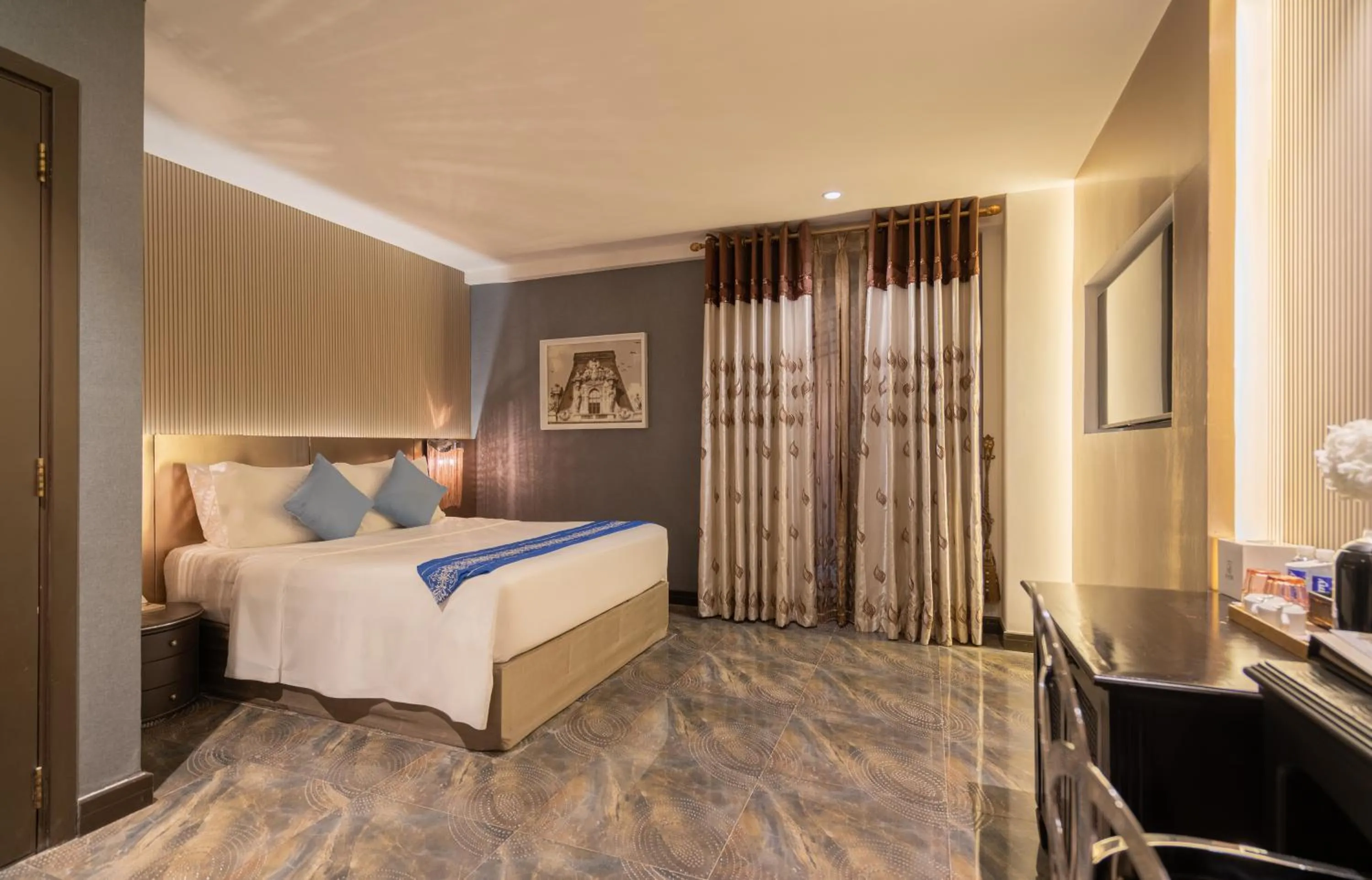 Suite Room - single occupancy - Afternoon Tea in A&EM Phan Boi Chau