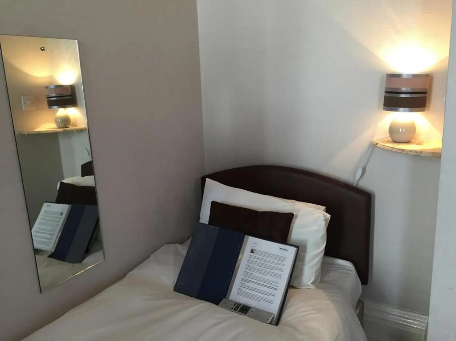 Single Room - single occupancy in The Mowbray