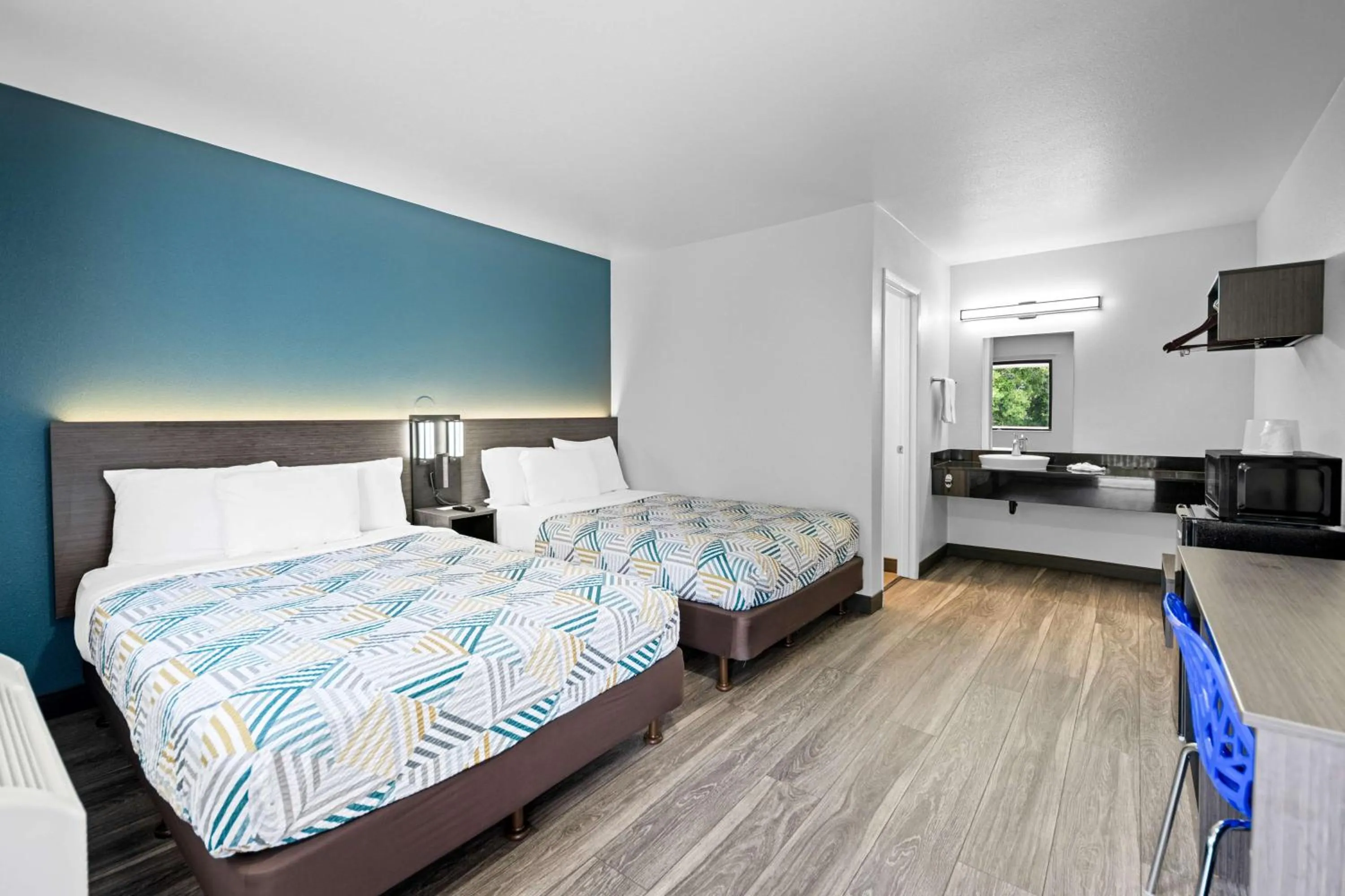 Quadruple Room - single occupancy - Non-Smoking in Motel 6-Monterey, CA