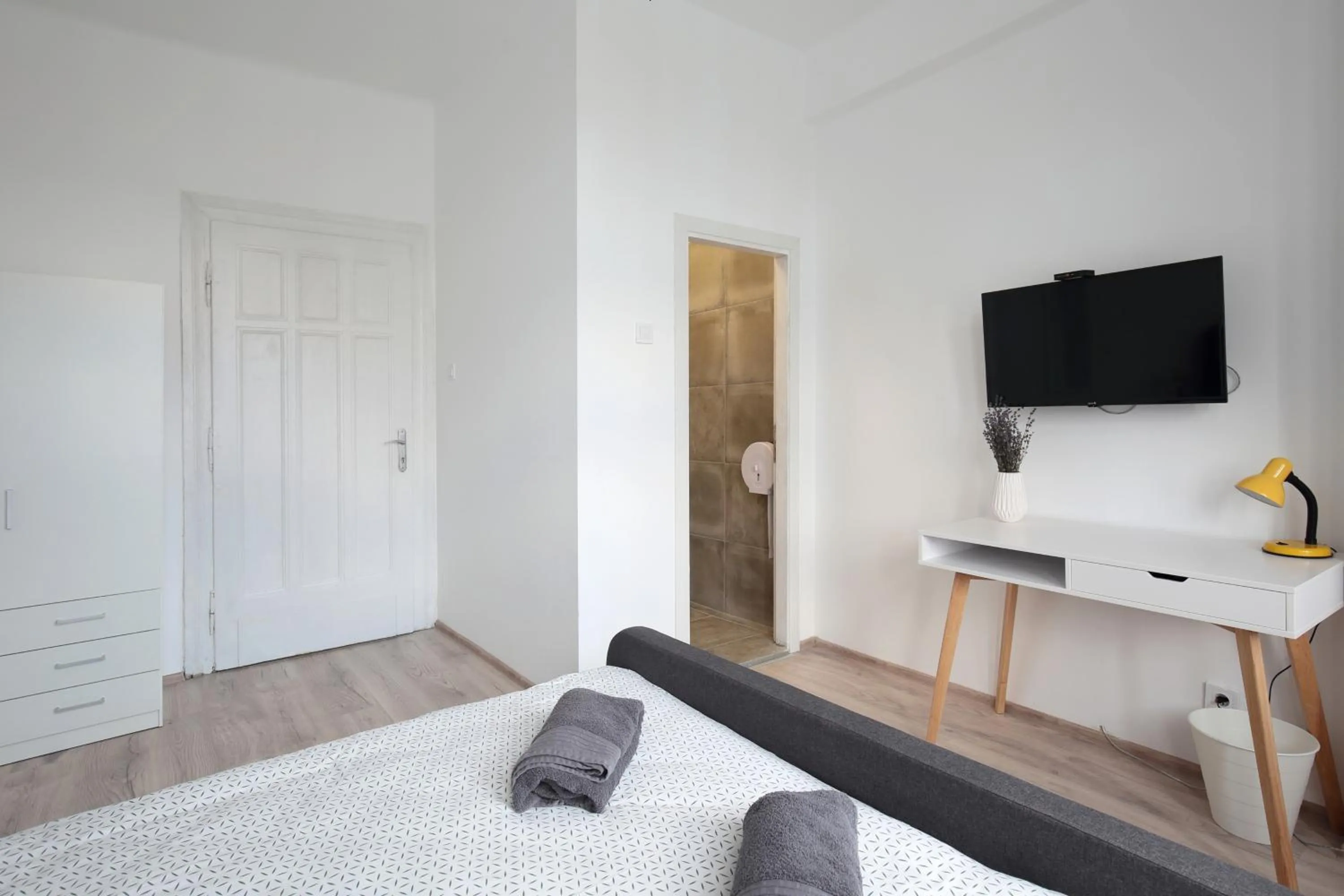 Deluxe Double Room with Balcony in Hostel Musala