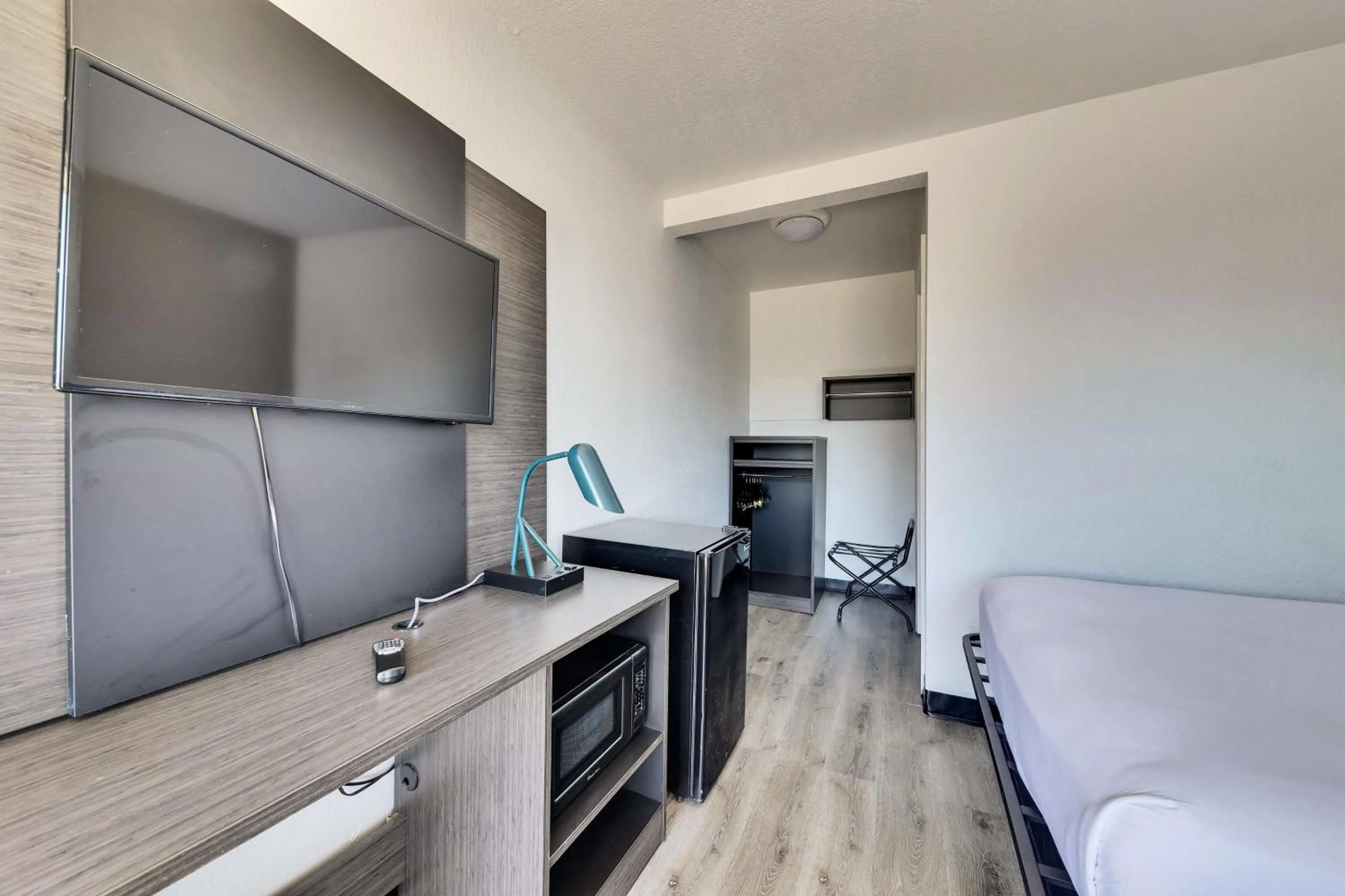 Double Room - Disability Access in Motel 6-Austin, TX - Airport - South