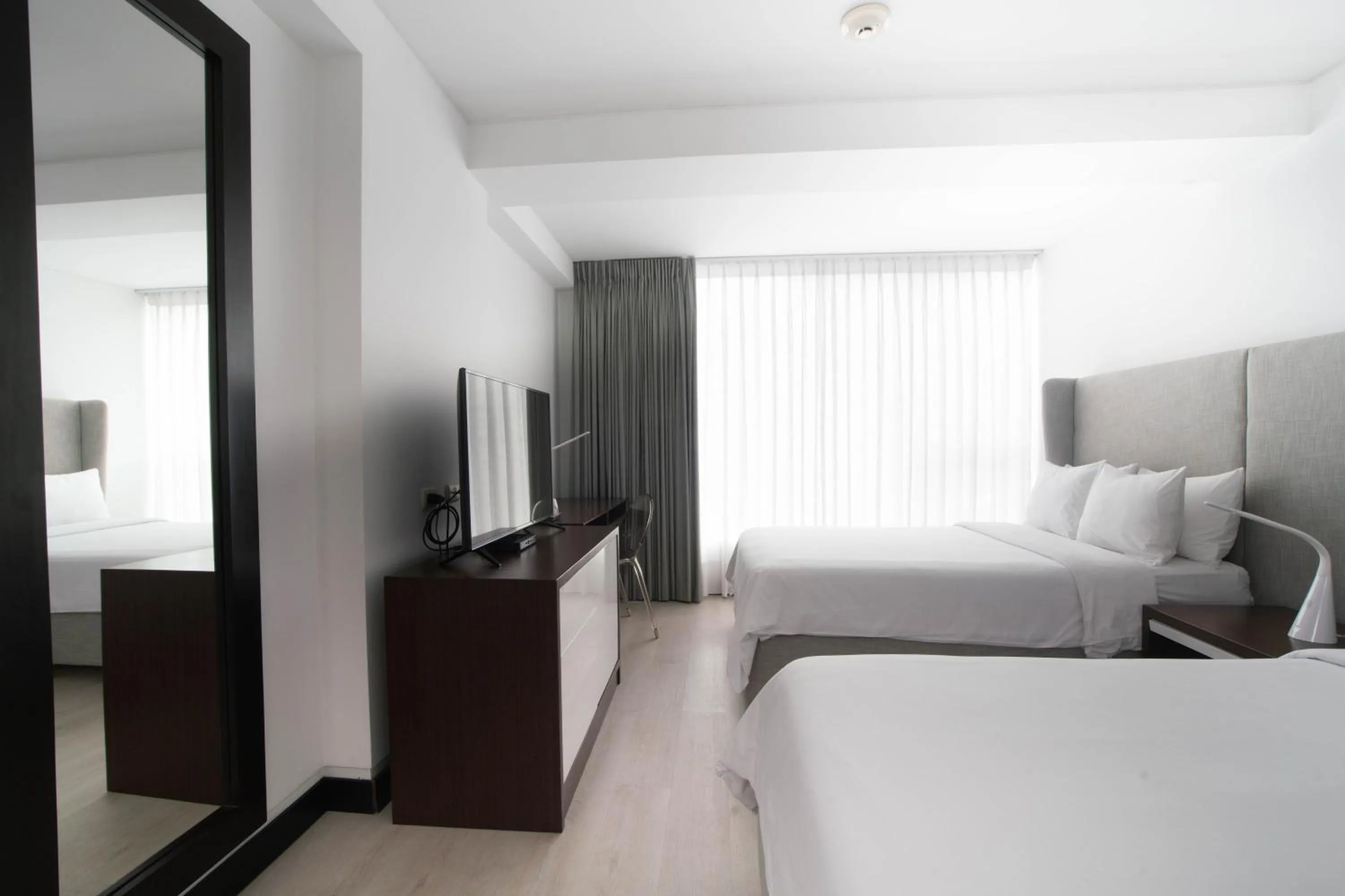 Premium Double Room with Two Double Beds in Radisson Hotel Decapolis Miraflores