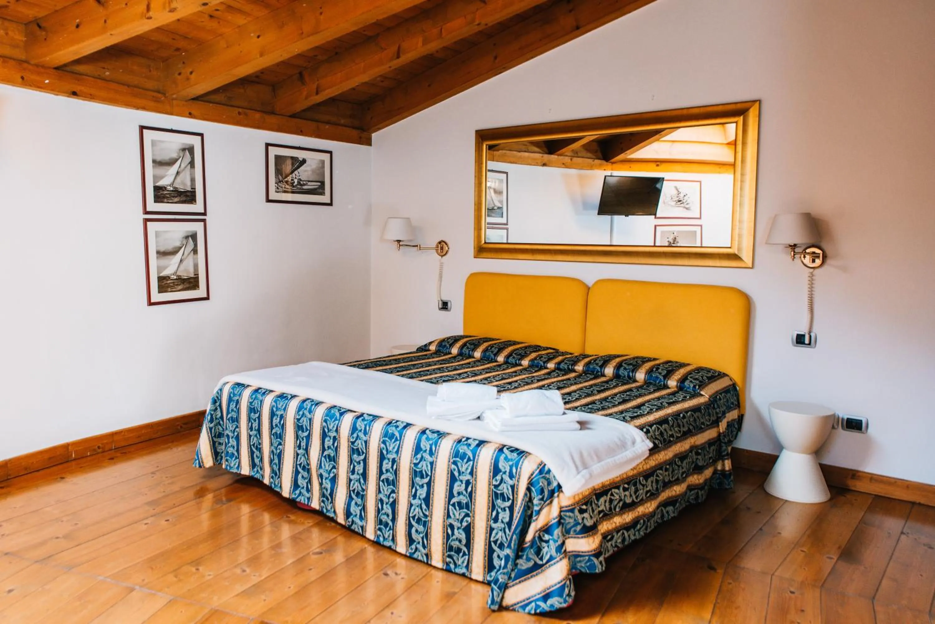 Attic Double Room in Arciduca Charming House Room & Breakfast