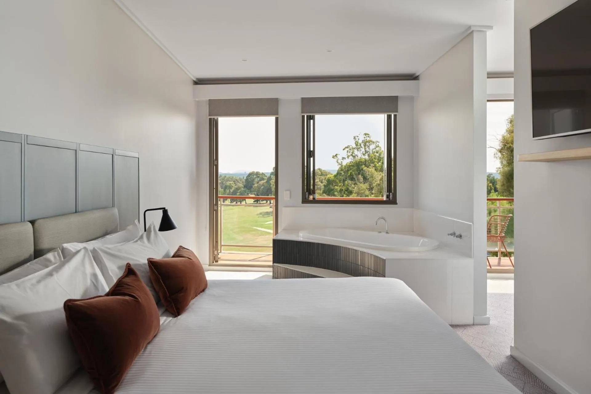 Premium Fairway Suite in RACV Goldfields Resort