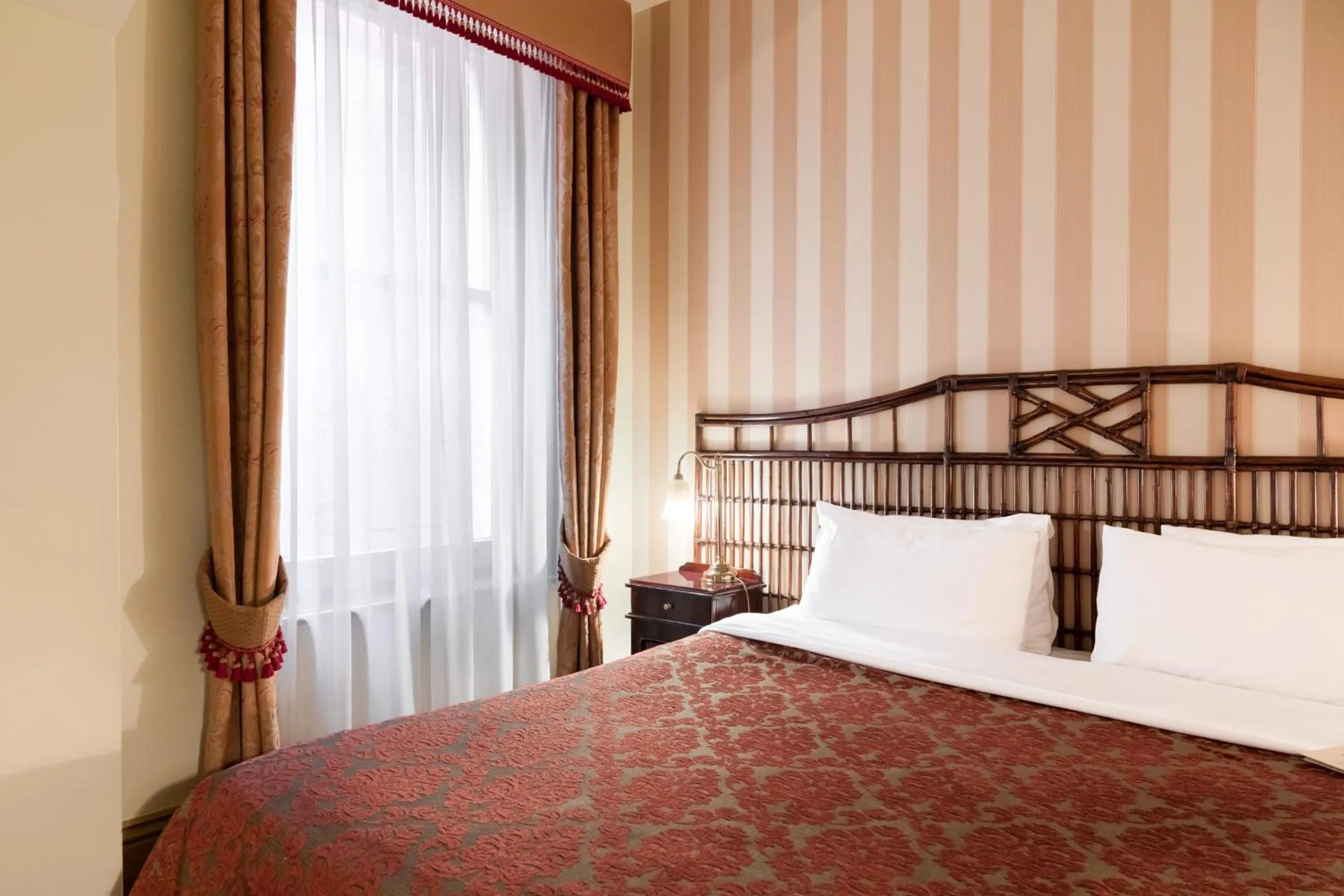 Hotel Room with Free High Speed WiFi in Hadley's Orient Hotel