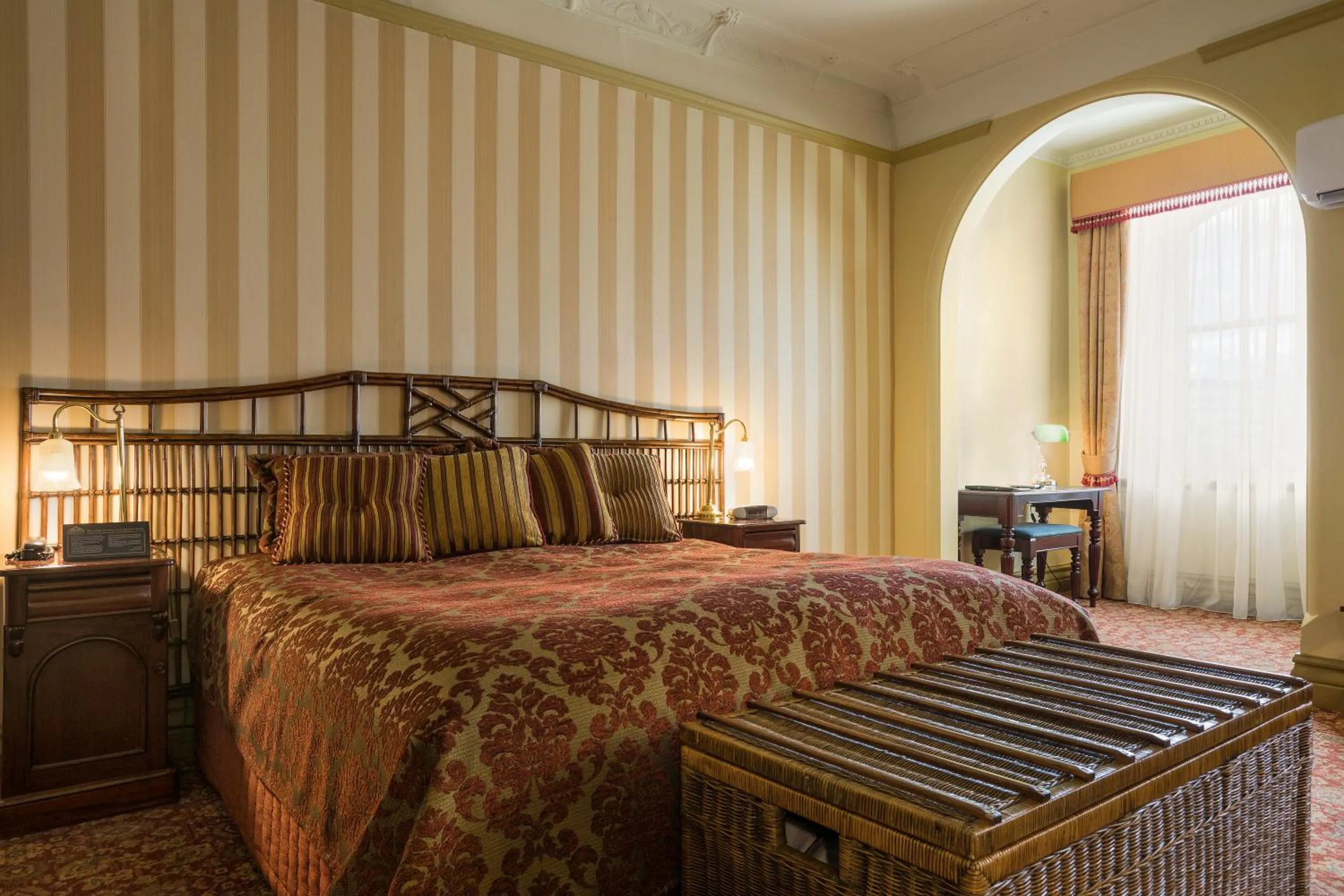 Heritage Suite + Book Parking for Only $5 in Hadley's Orient Hotel