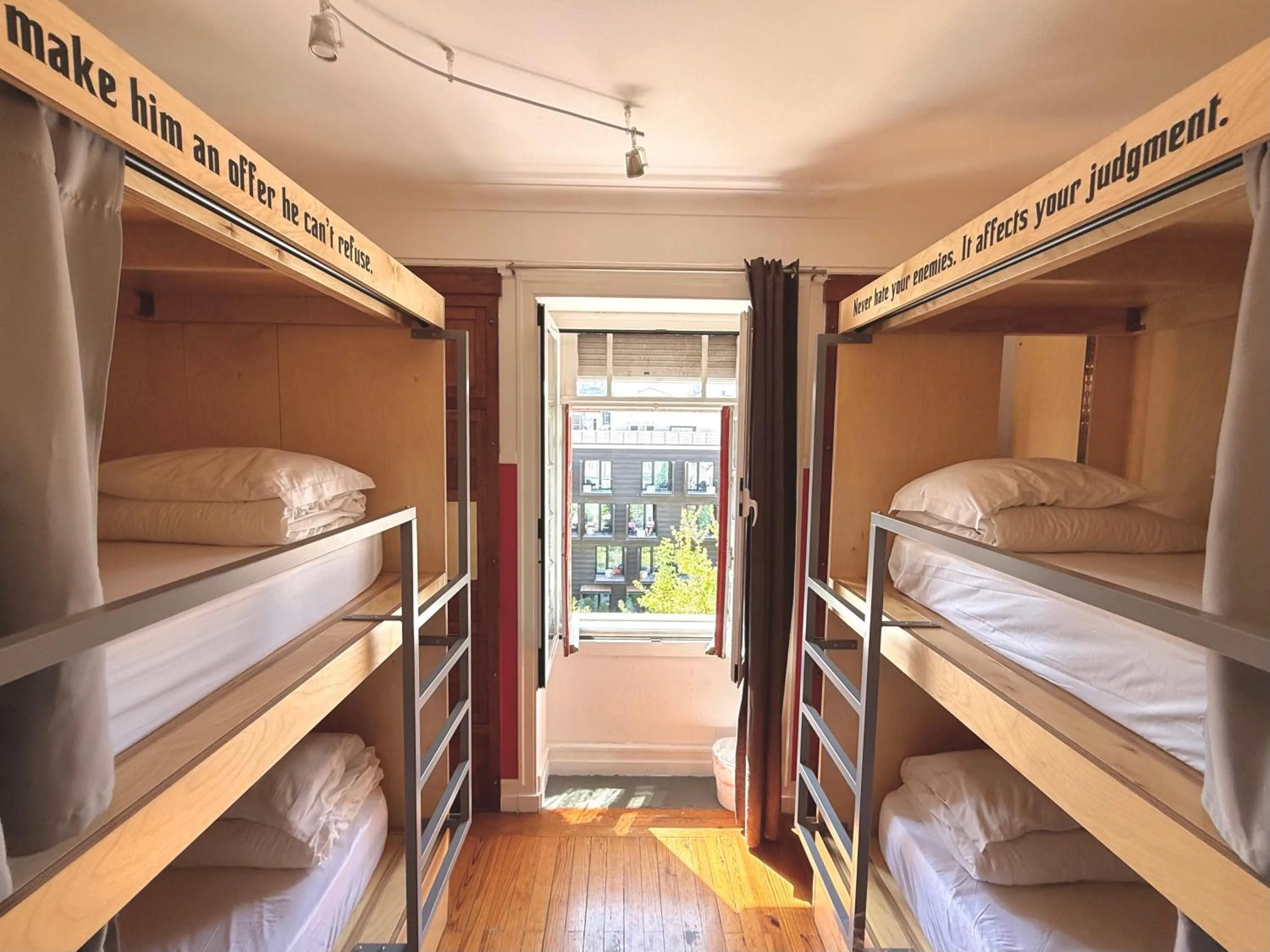 Bed in 4-Bed Mixed Dormitory Room in Rivoli Cinema Hostel