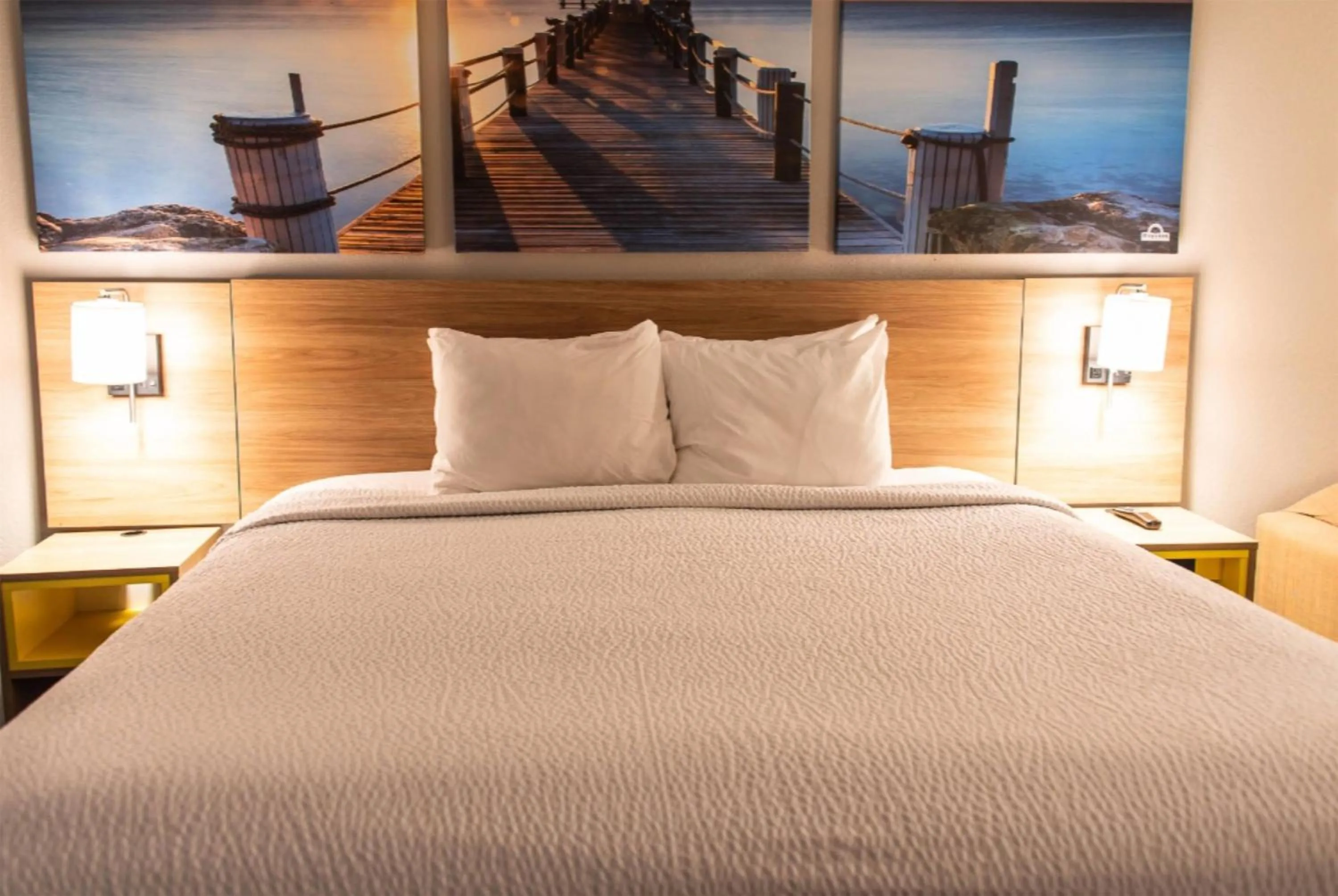 King Room - Disability Access/Non-Smoking in Days Inn by Wyndham Troy