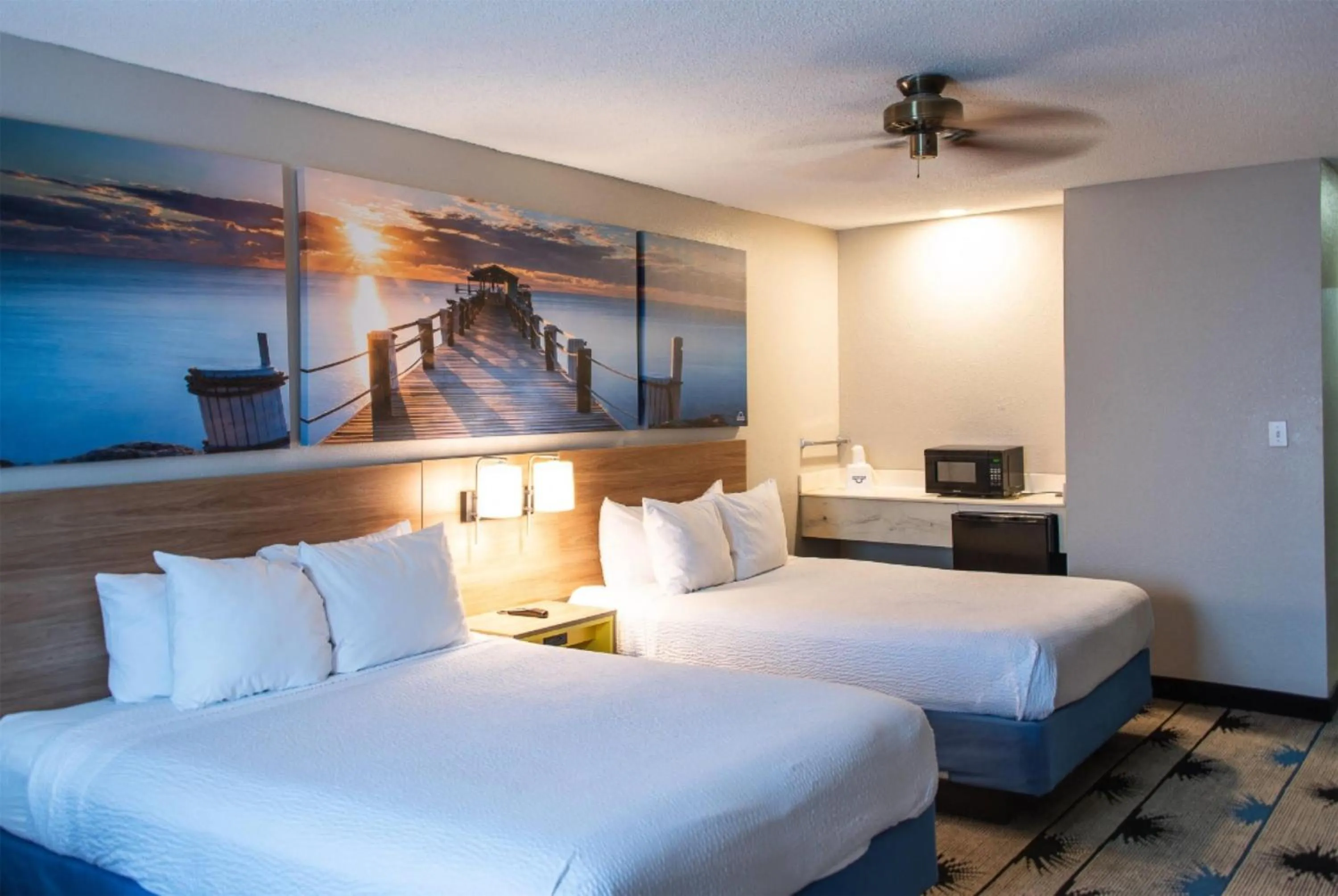 Deluxe Queen Room with Two Queen Beds - Non-Smoking in Days Inn by Wyndham Troy